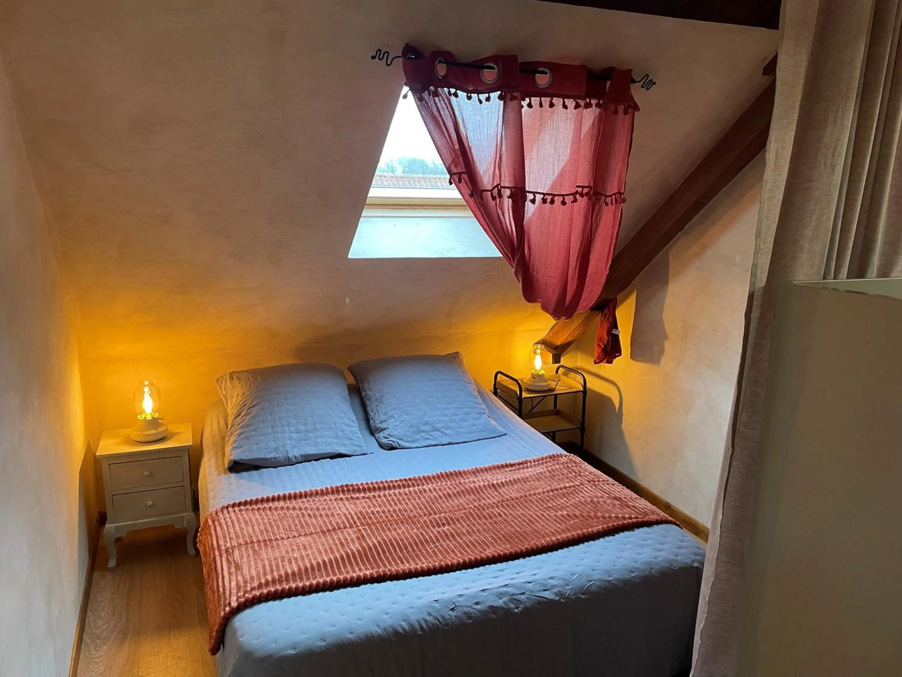 Bed in Chambres Du Marais