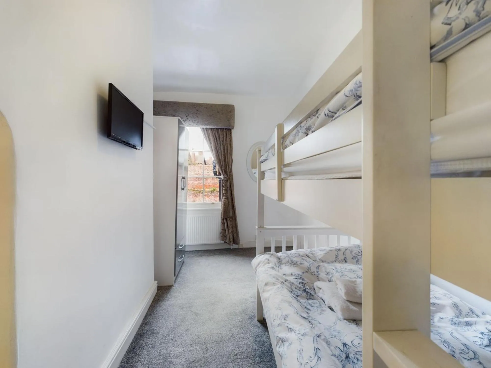 TV and multimedia, Bed in Rondeva