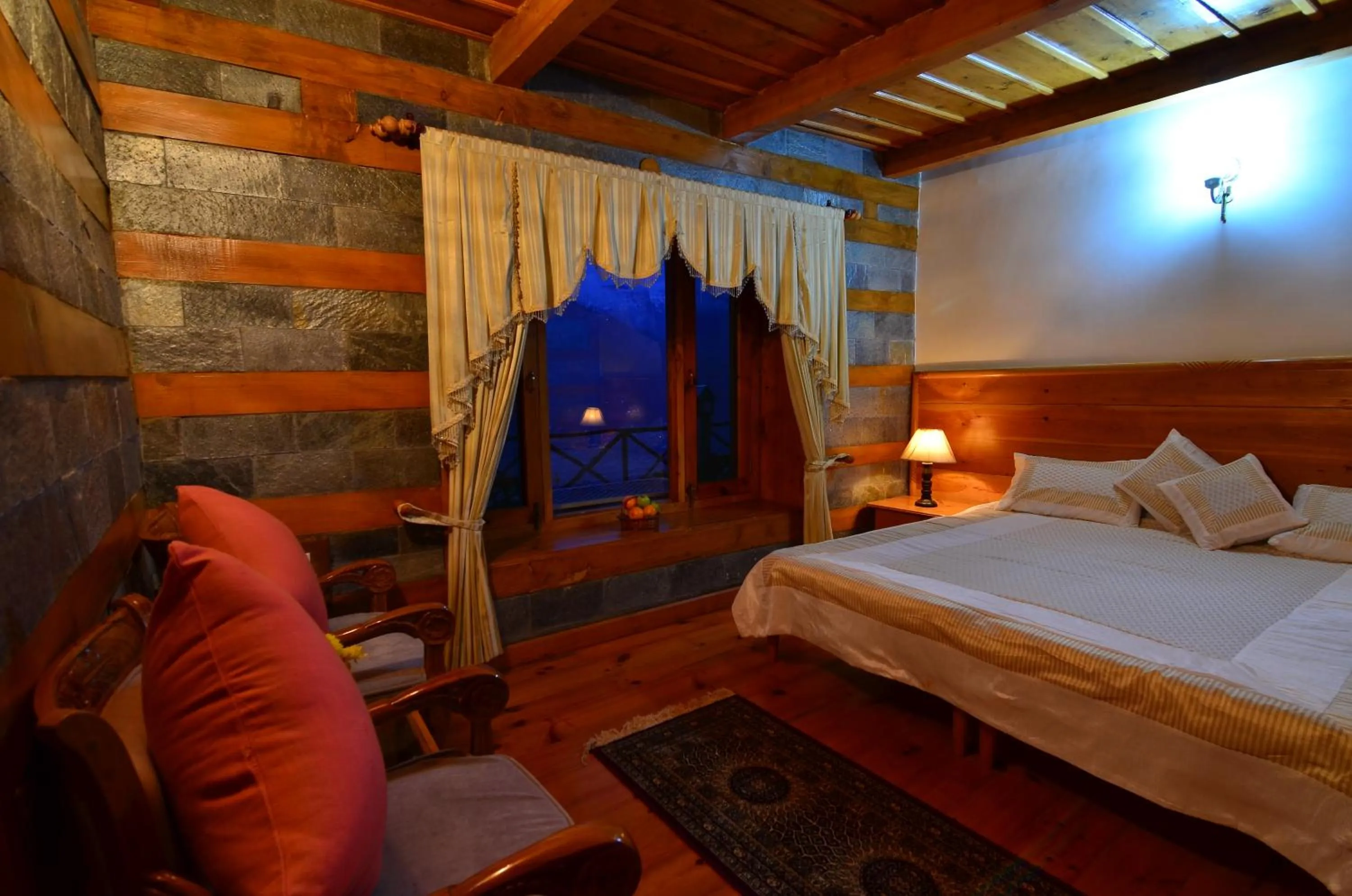 Bedroom, Bed in Himalyan Kothi Kais