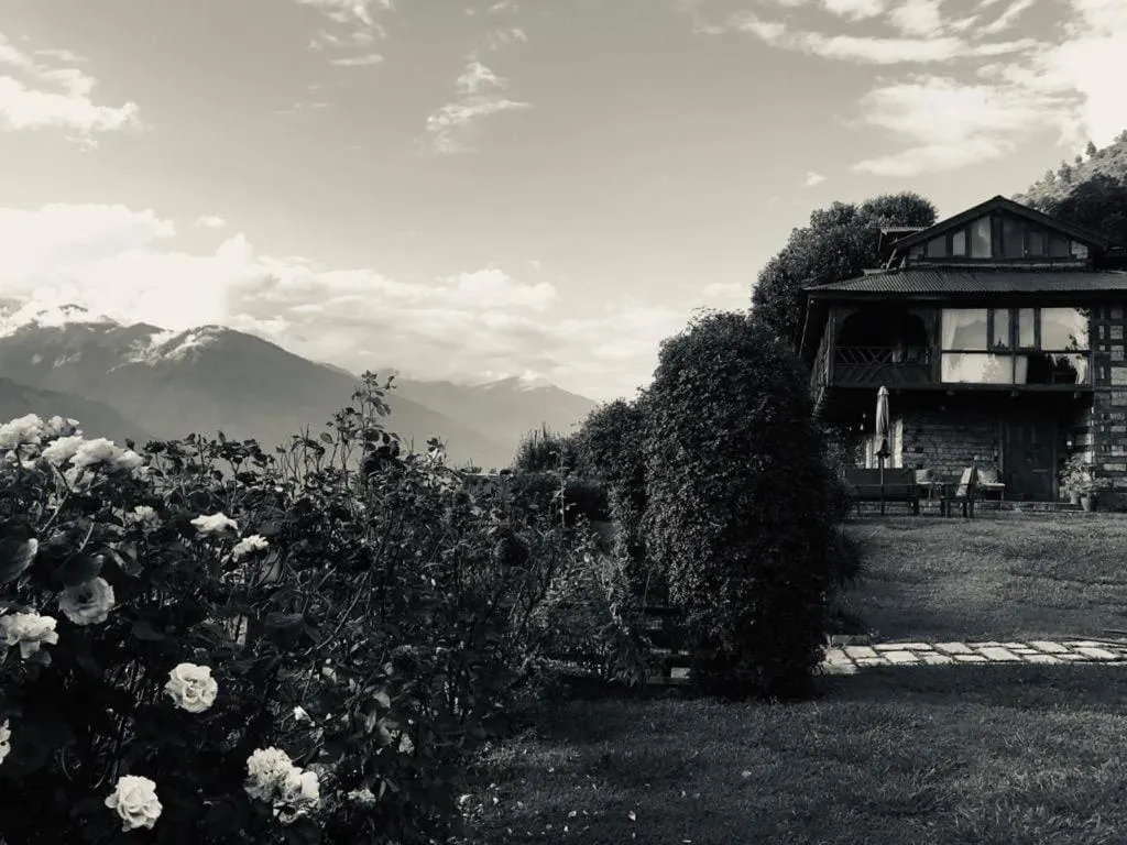Mountain view in Himalyan Kothi Kais