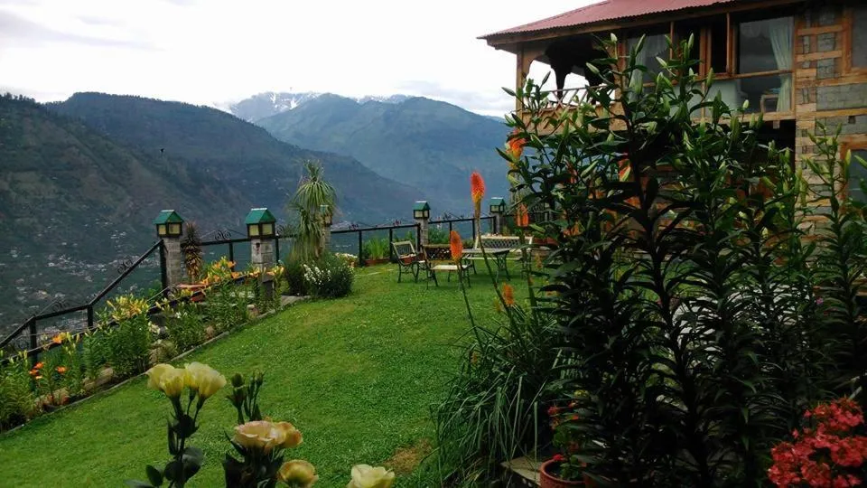 Natural landscape in Himalyan Kothi Kais