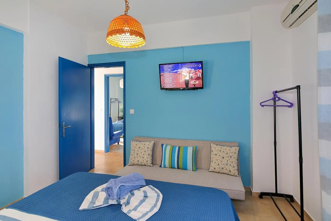 TV and multimedia, Bed in Maras Marinas Home