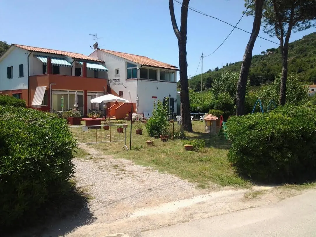 Facade/entrance in Hotel Rustichello
