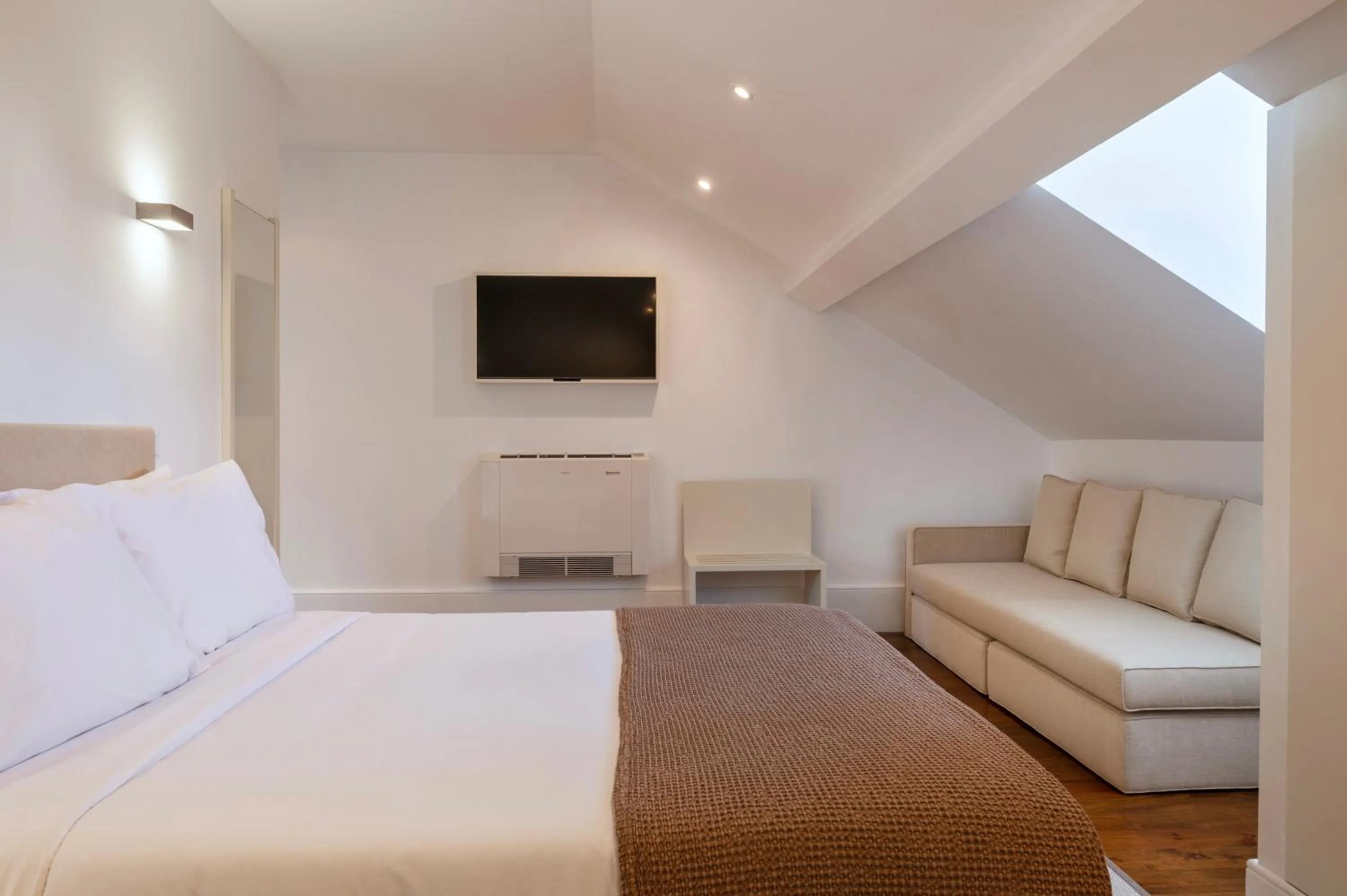 TV and multimedia, Bed in Oporto Comfort Charming Cedofeita - Free Parking