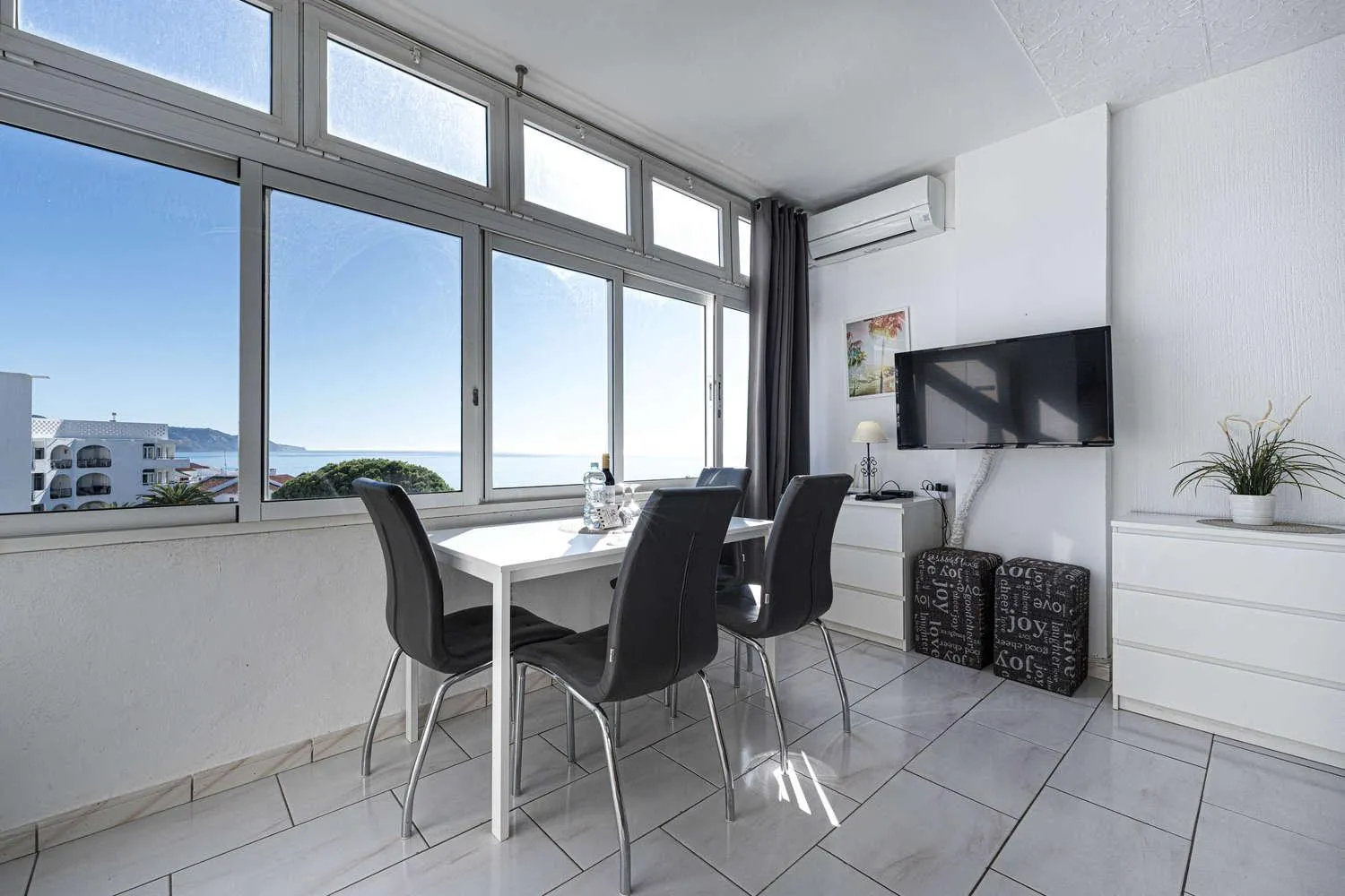 Dining area in Carabeo 45 Studios Casasol