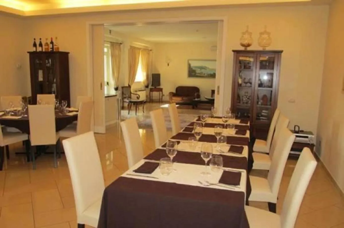 Restaurant/places to eat in Park Hotel Villamaria