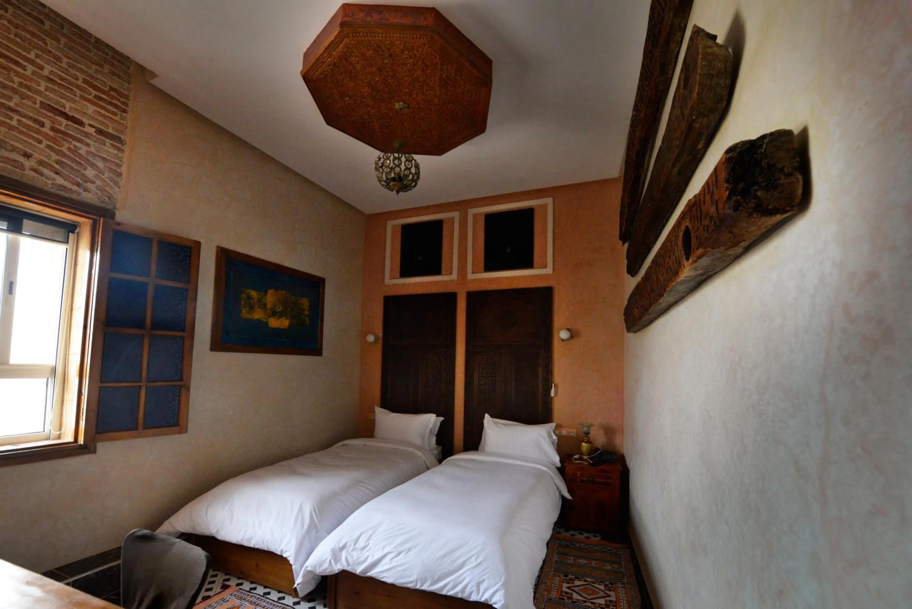 Photo of the whole room, Bed in Hotel des Oudaias