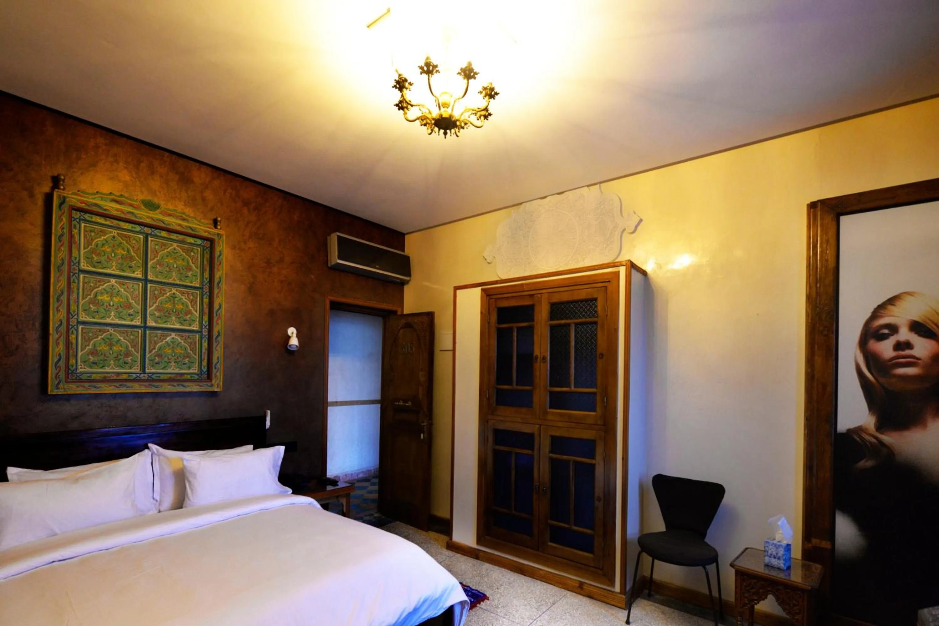 Photo of the whole room, Bed in Hotel des Oudaias