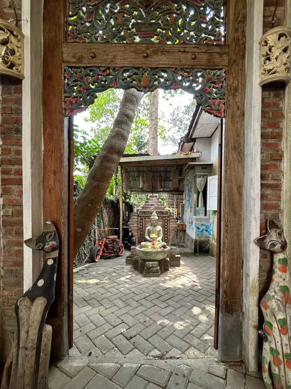 Property building in Didu's Homestay Bed & Breakfast