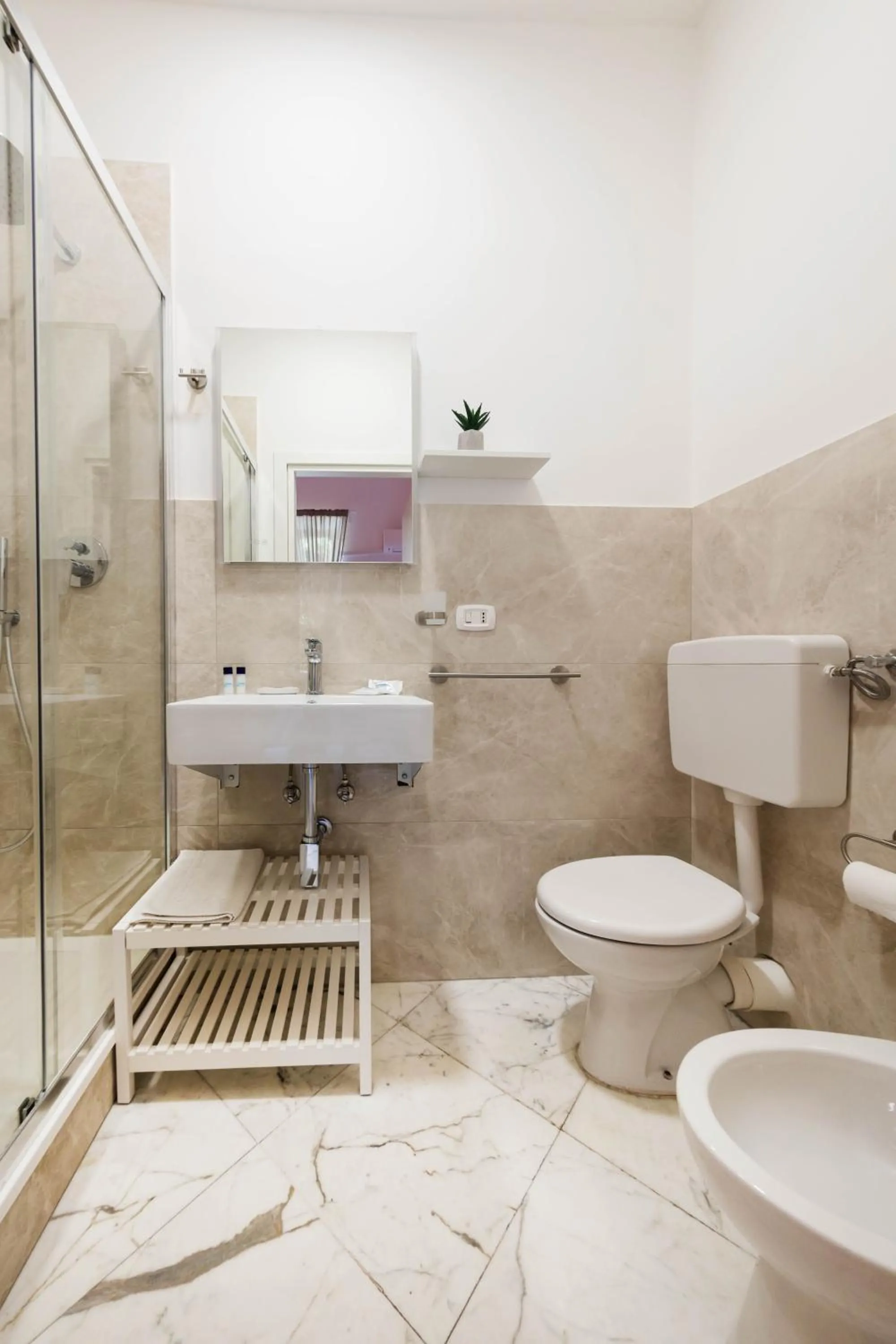 Toilet in Colori e Note