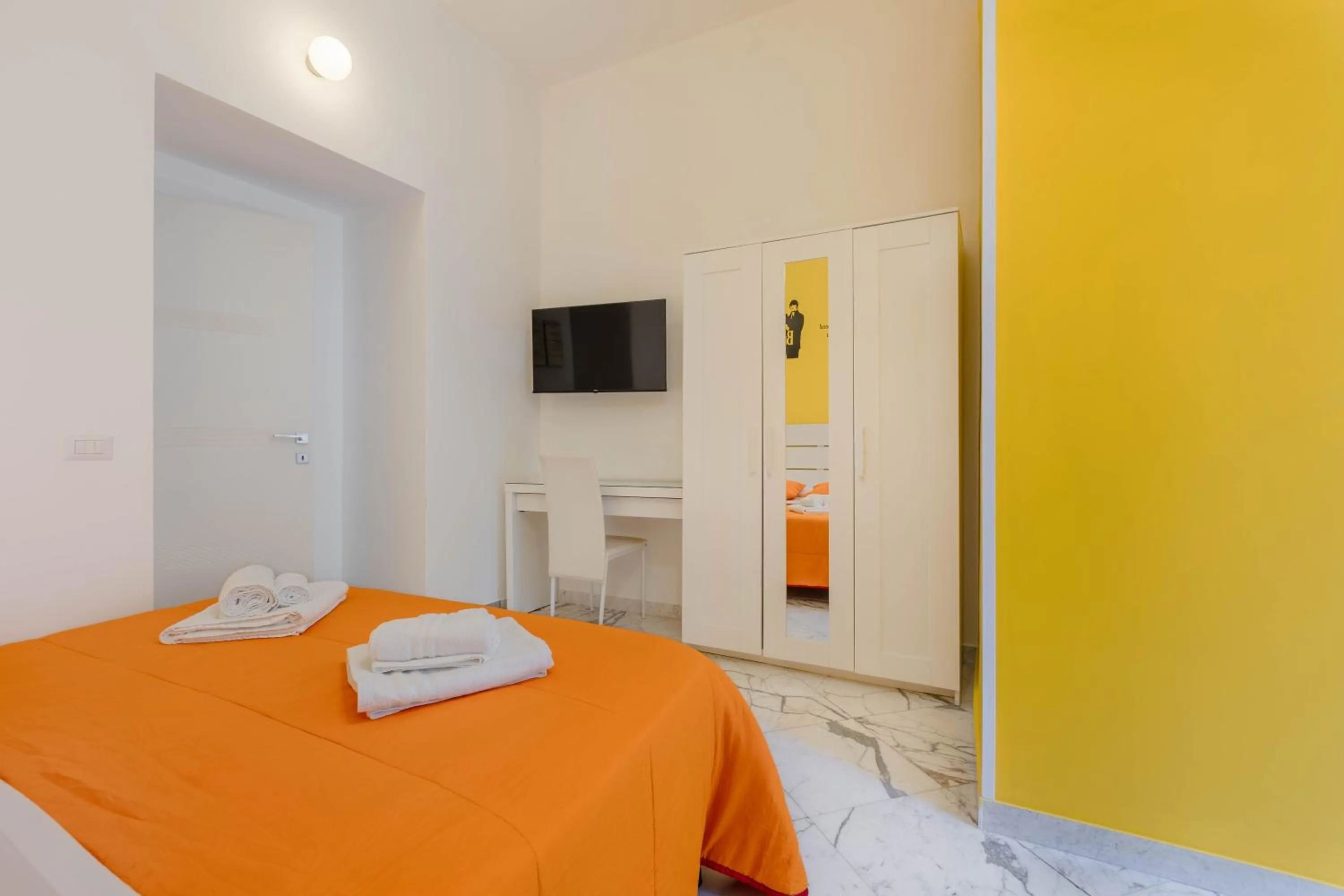 TV and multimedia, Bed in Colori e Note