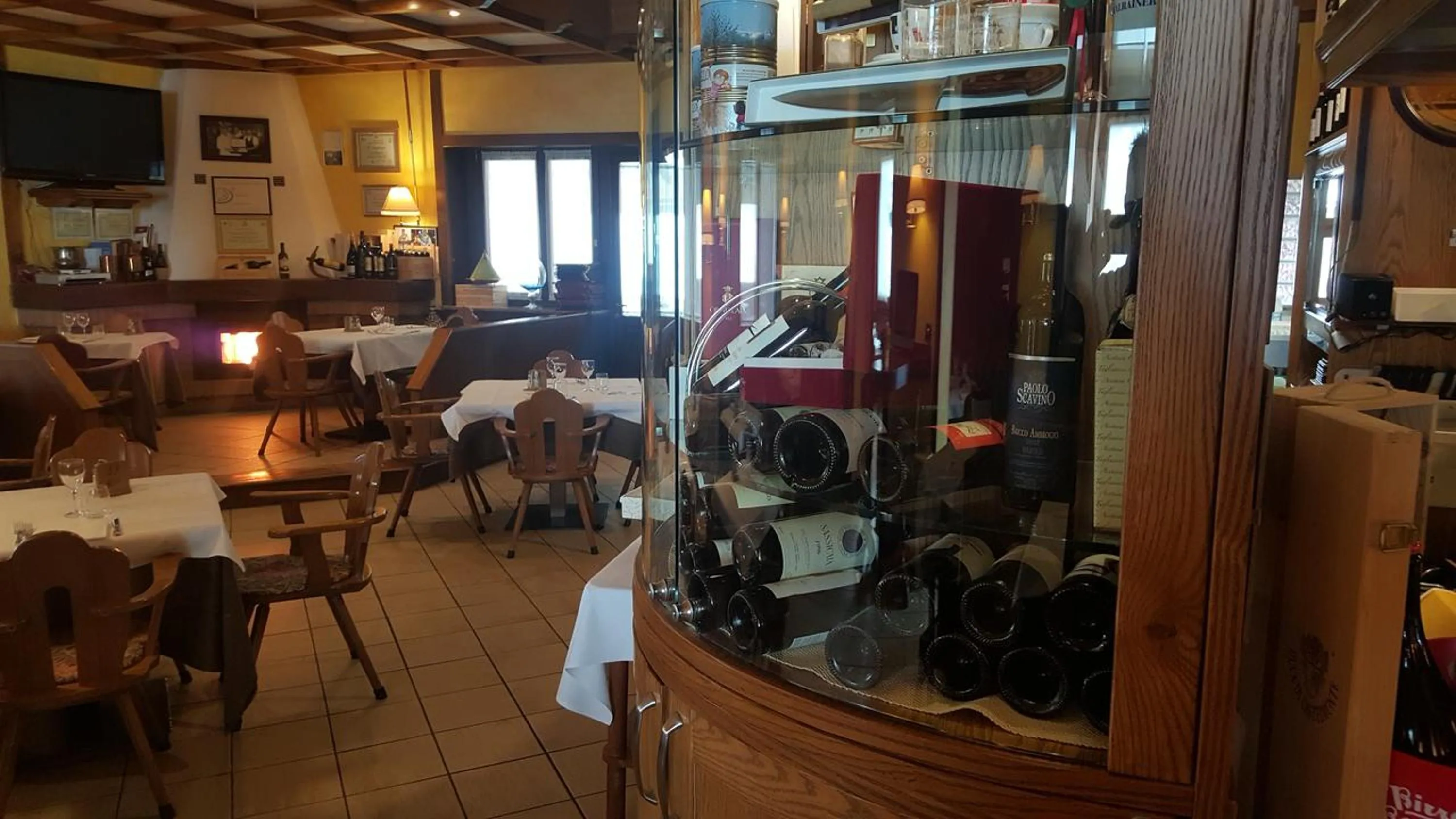 Restaurant/places to eat in La Baita D'Oro Ristorante Residence