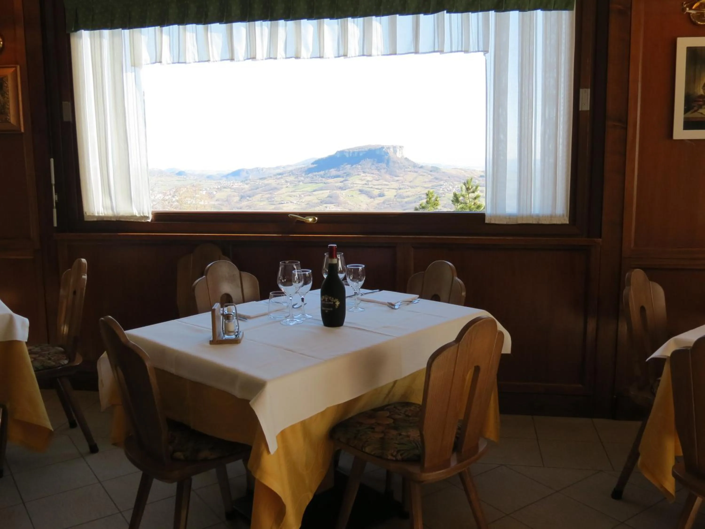Restaurant/places to eat in La Baita D'Oro Ristorante Residence