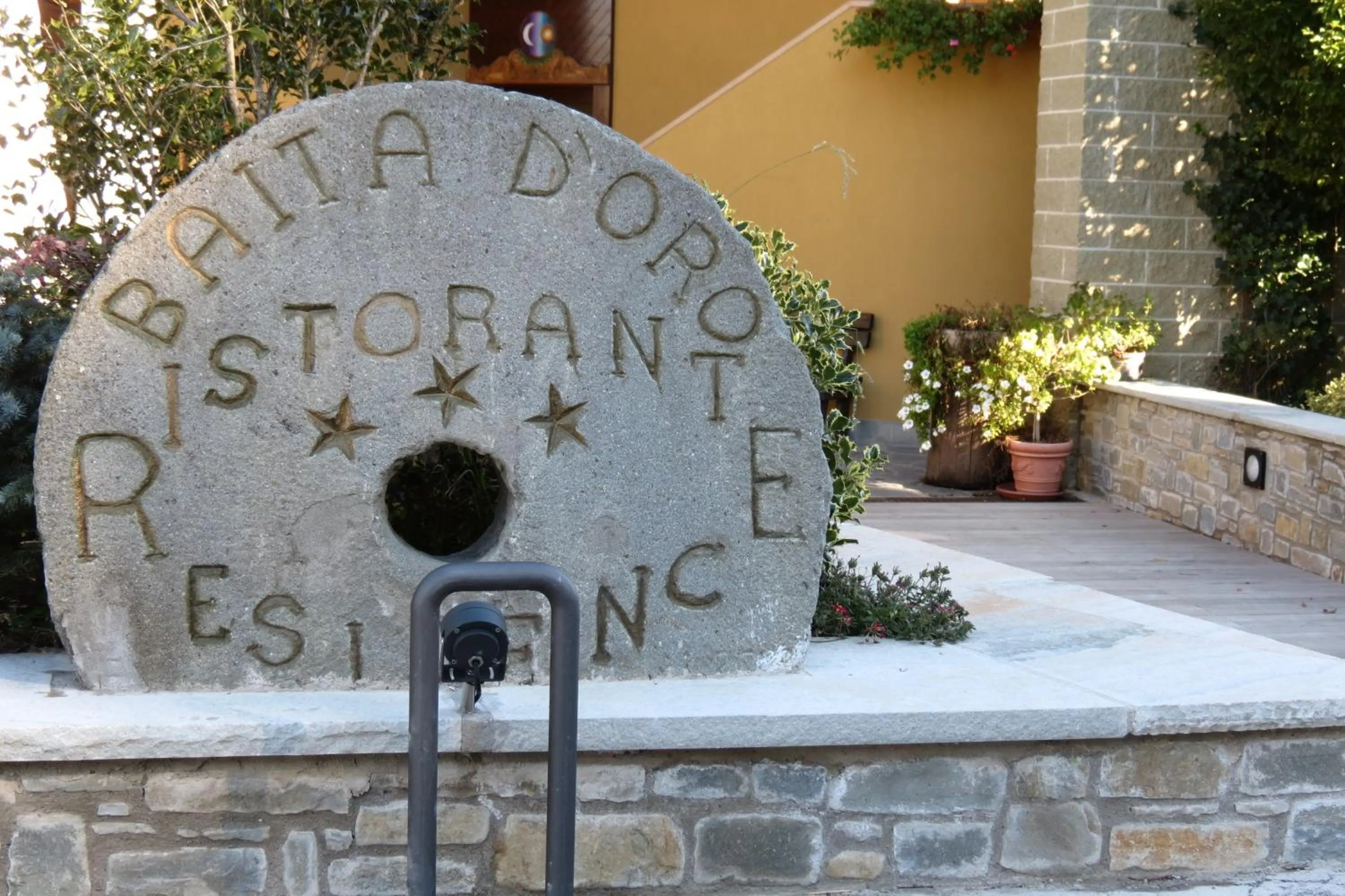 Facade/entrance in La Baita D'Oro Ristorante Residence