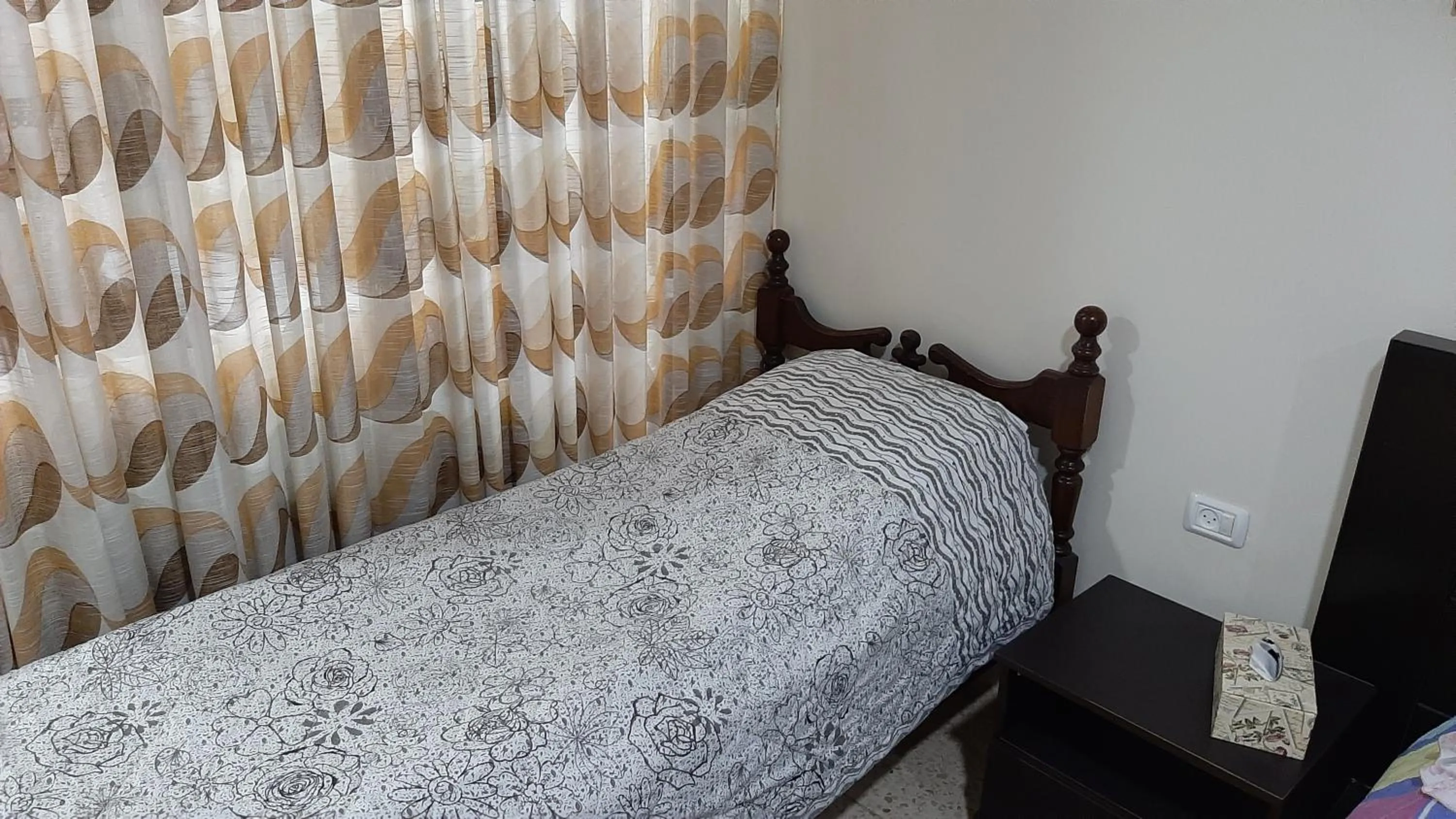 Zohar's Apartment