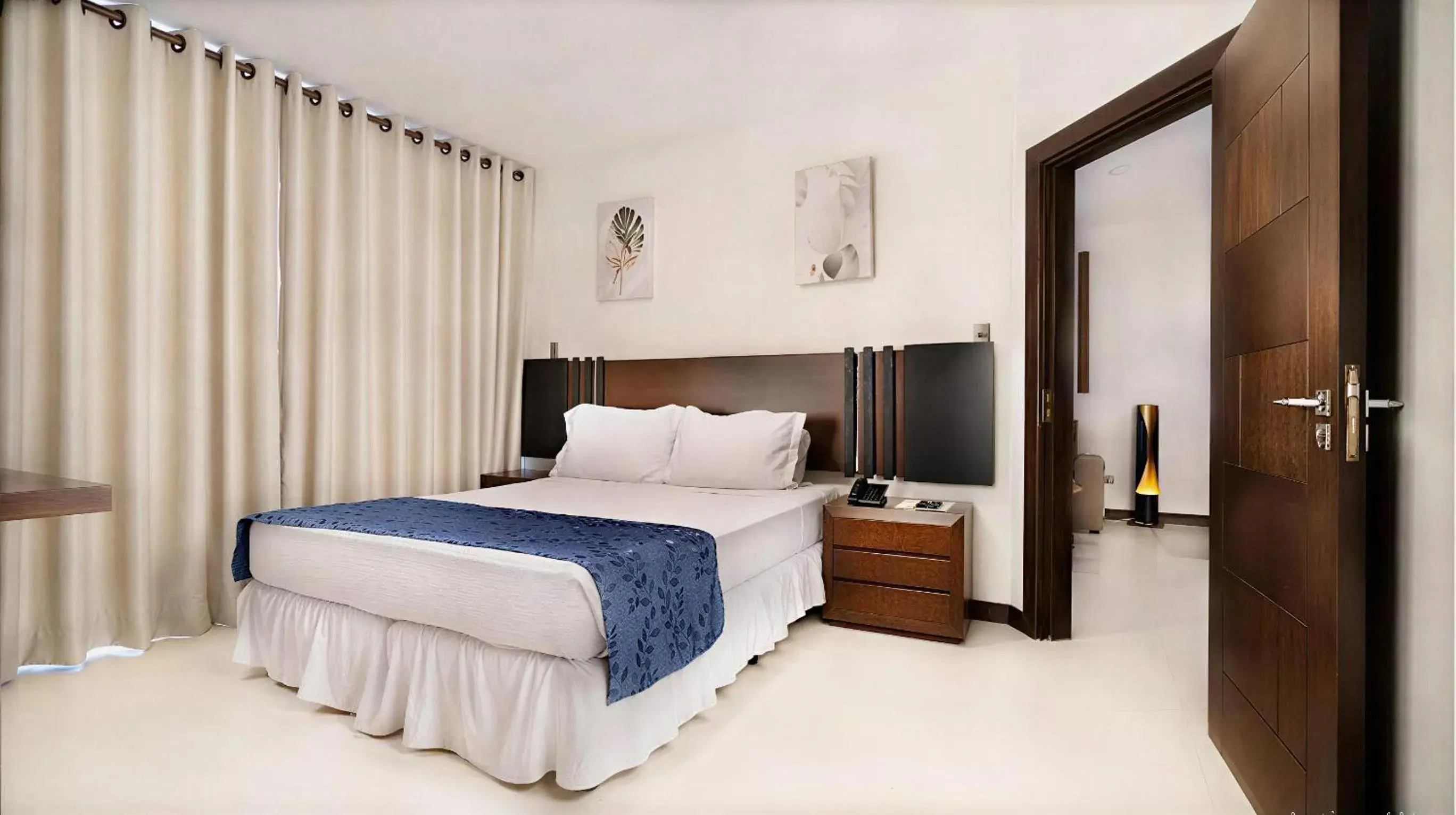 Deluxe Suite in Mai Suites Apart Hotel Deluxe Suite in Mai Suites Apart Hotel