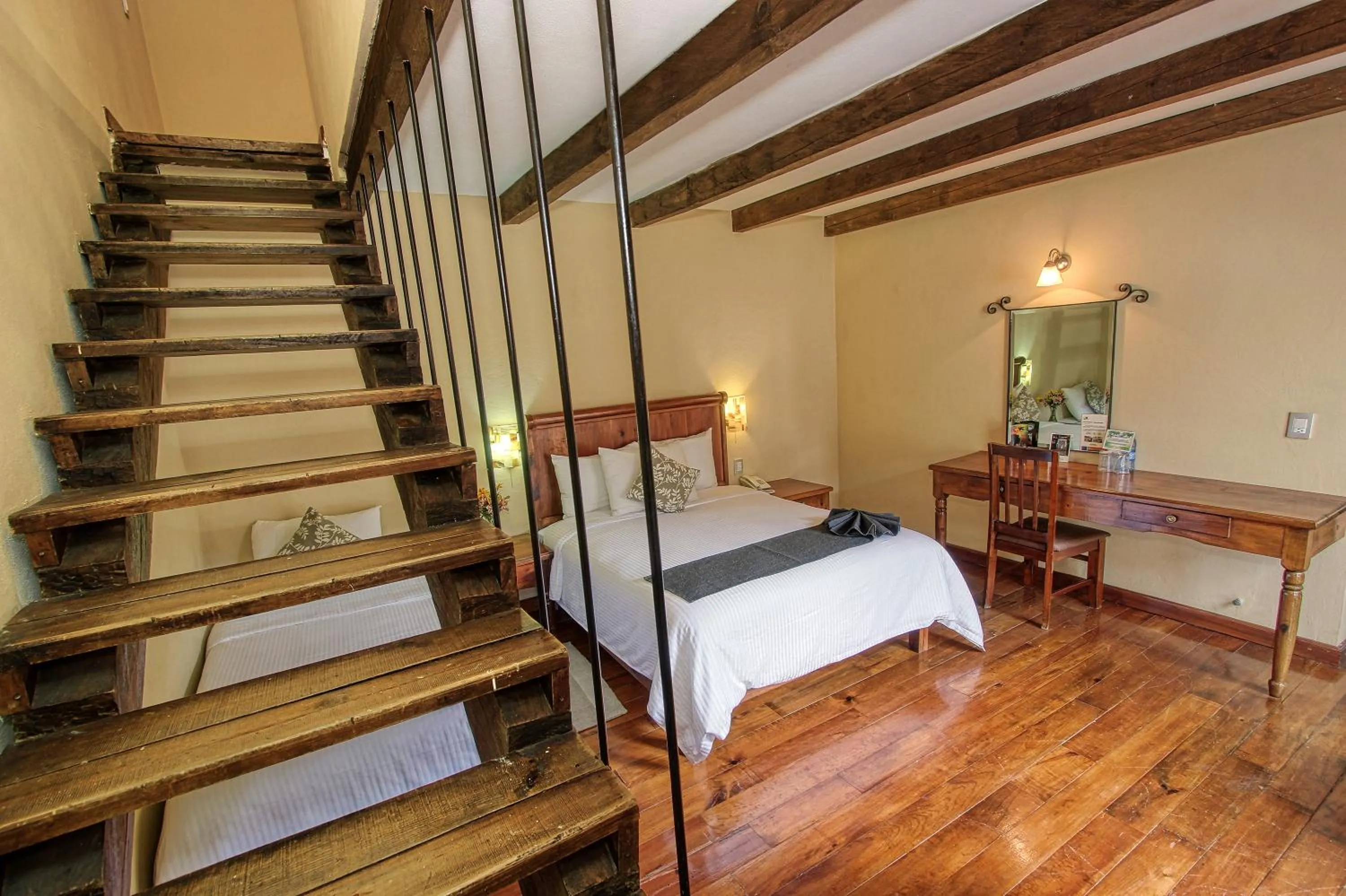 Bedroom, Bed in Hotel San Marcos