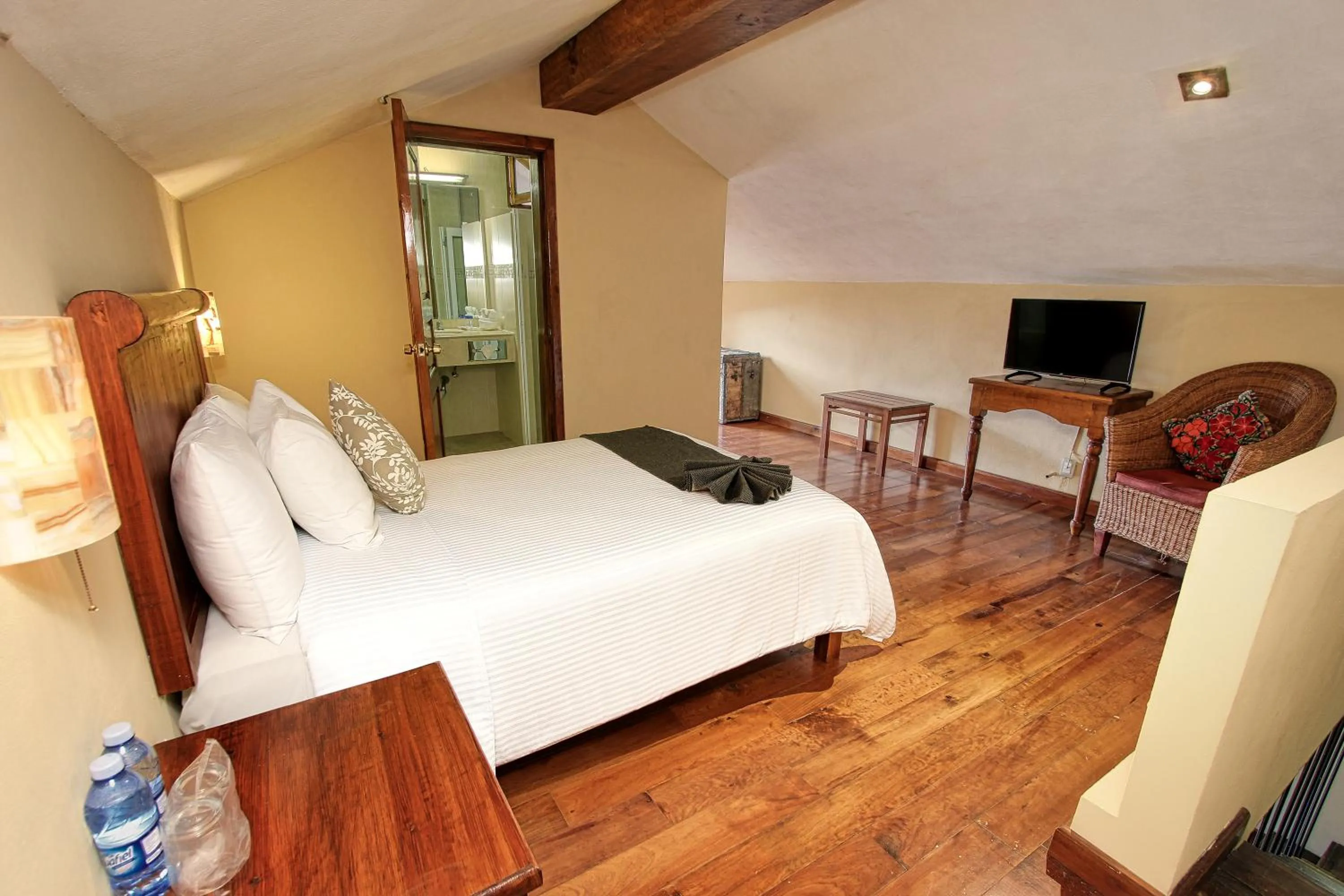 TV and multimedia, Bed in Hotel San Marcos