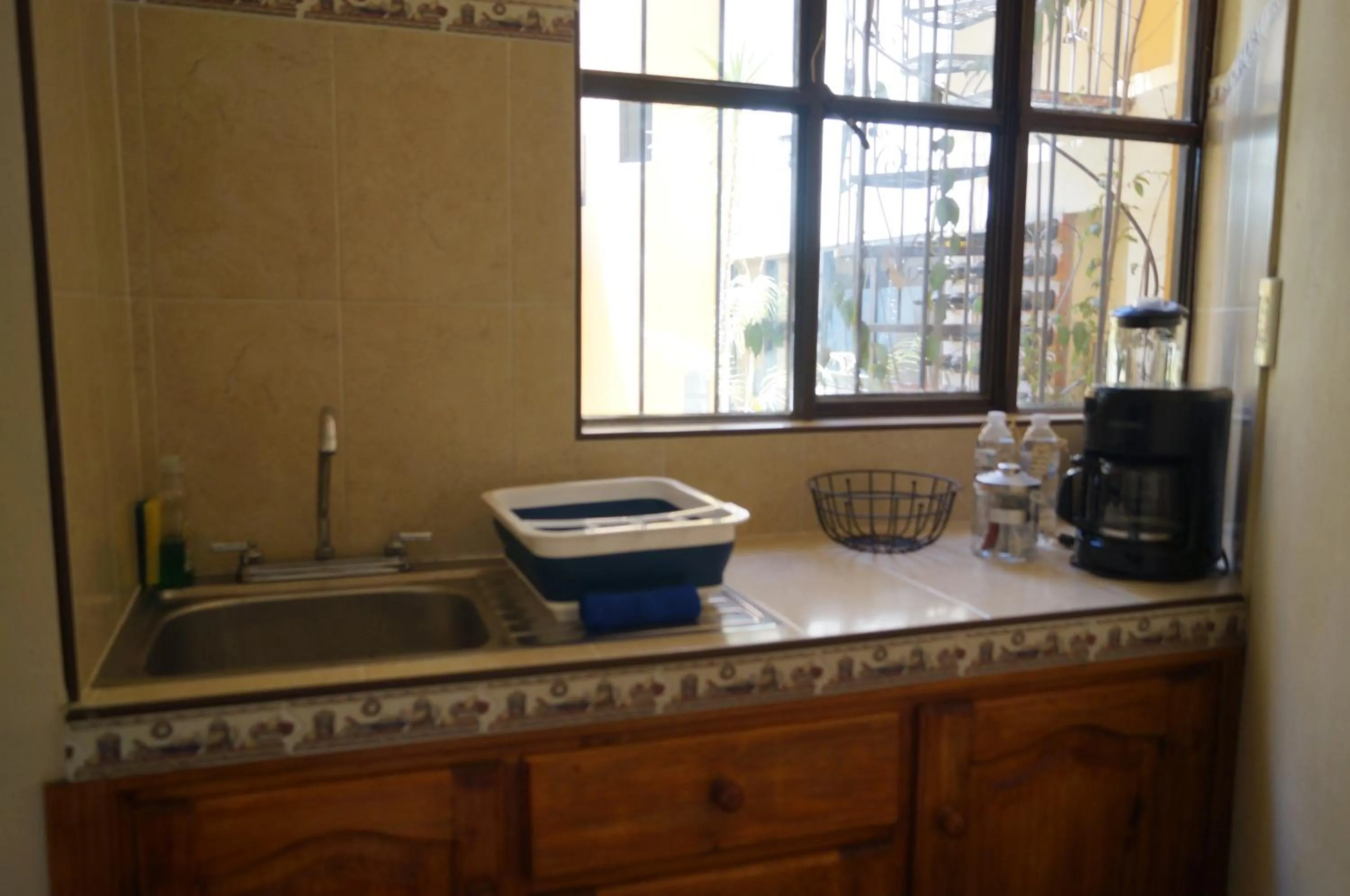 Coffee/tea facilities in J&K Suite