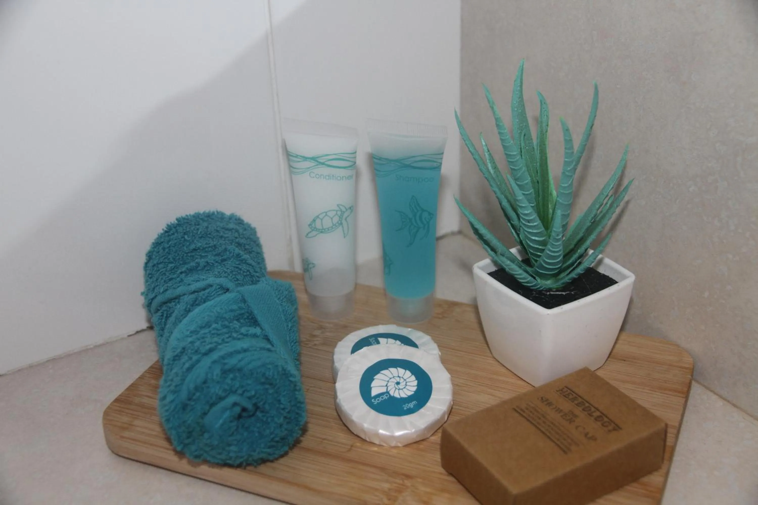 Country Gardens Motel