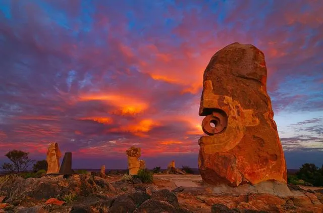 Time of day in Gateway Motor Inn