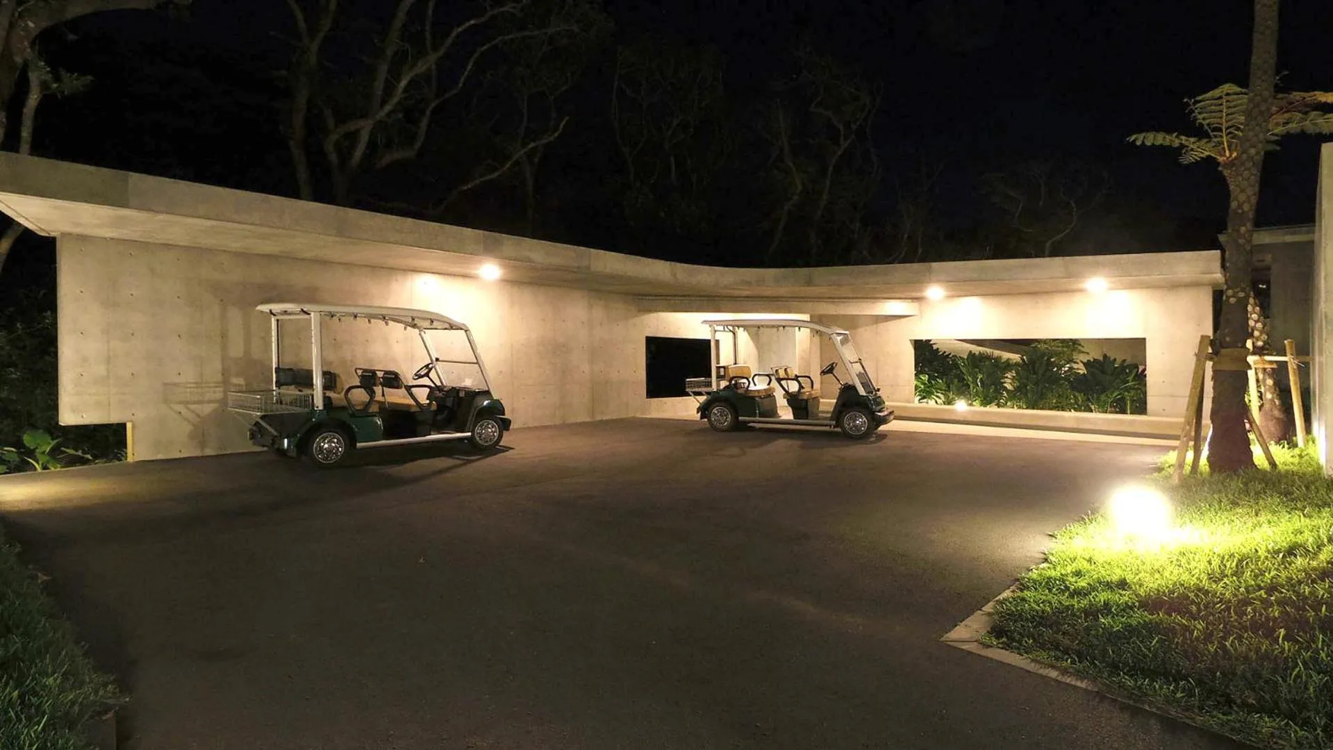 Property building in Magachabaru Okinawa