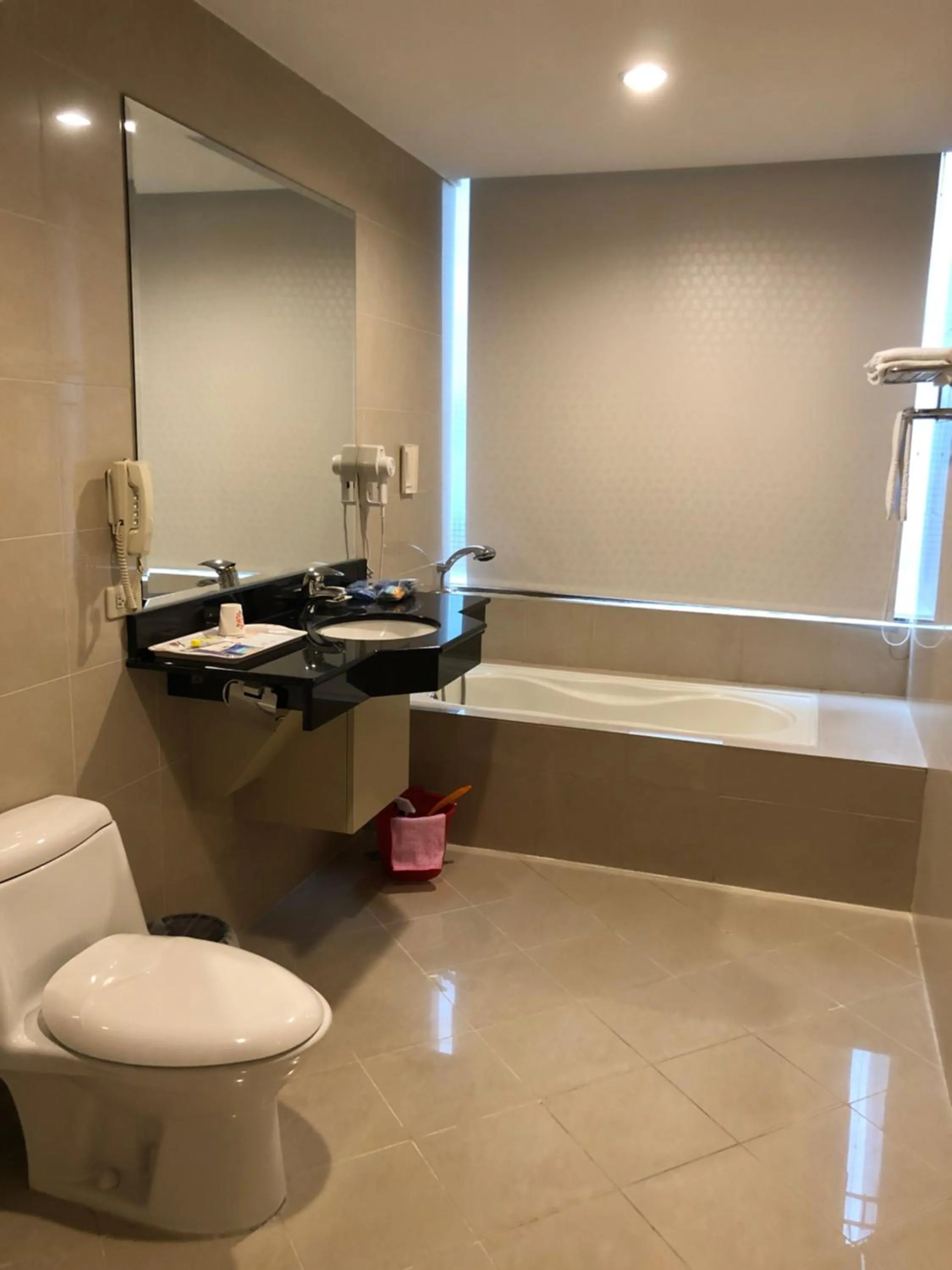 Toilet in Champion Hotel