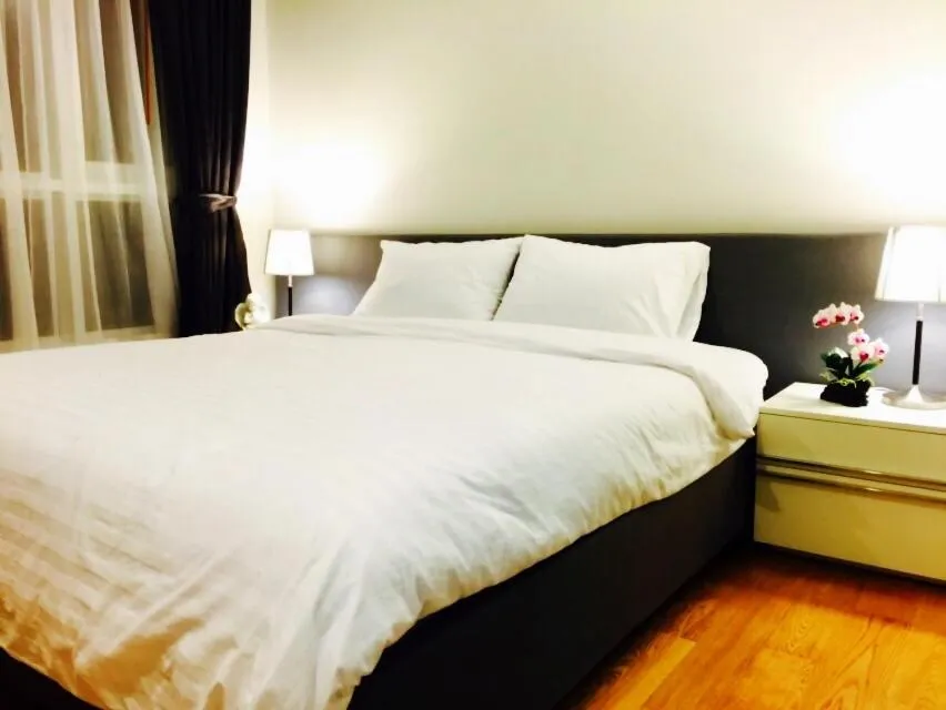Bed in Luxury Suite @ BTS Nana
