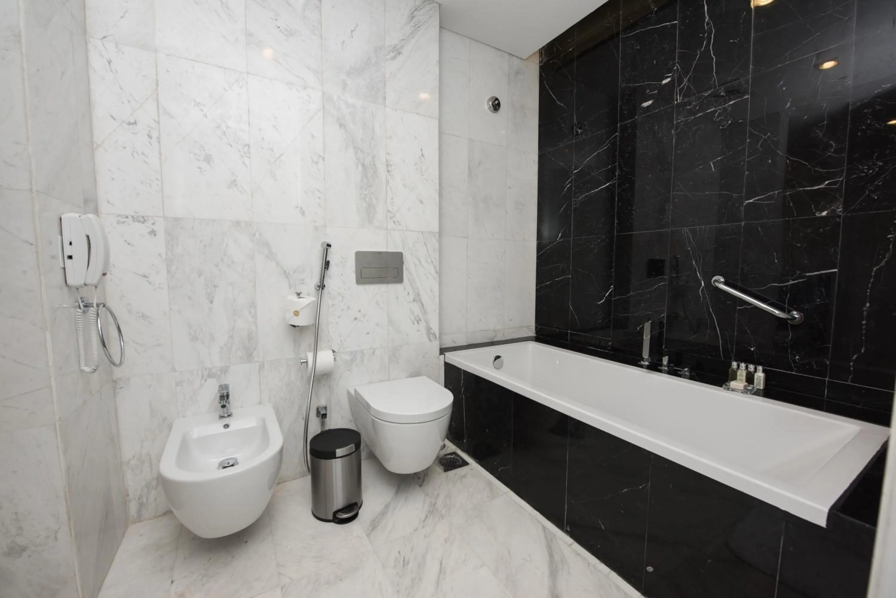 Toilet in The Avenue Hotel