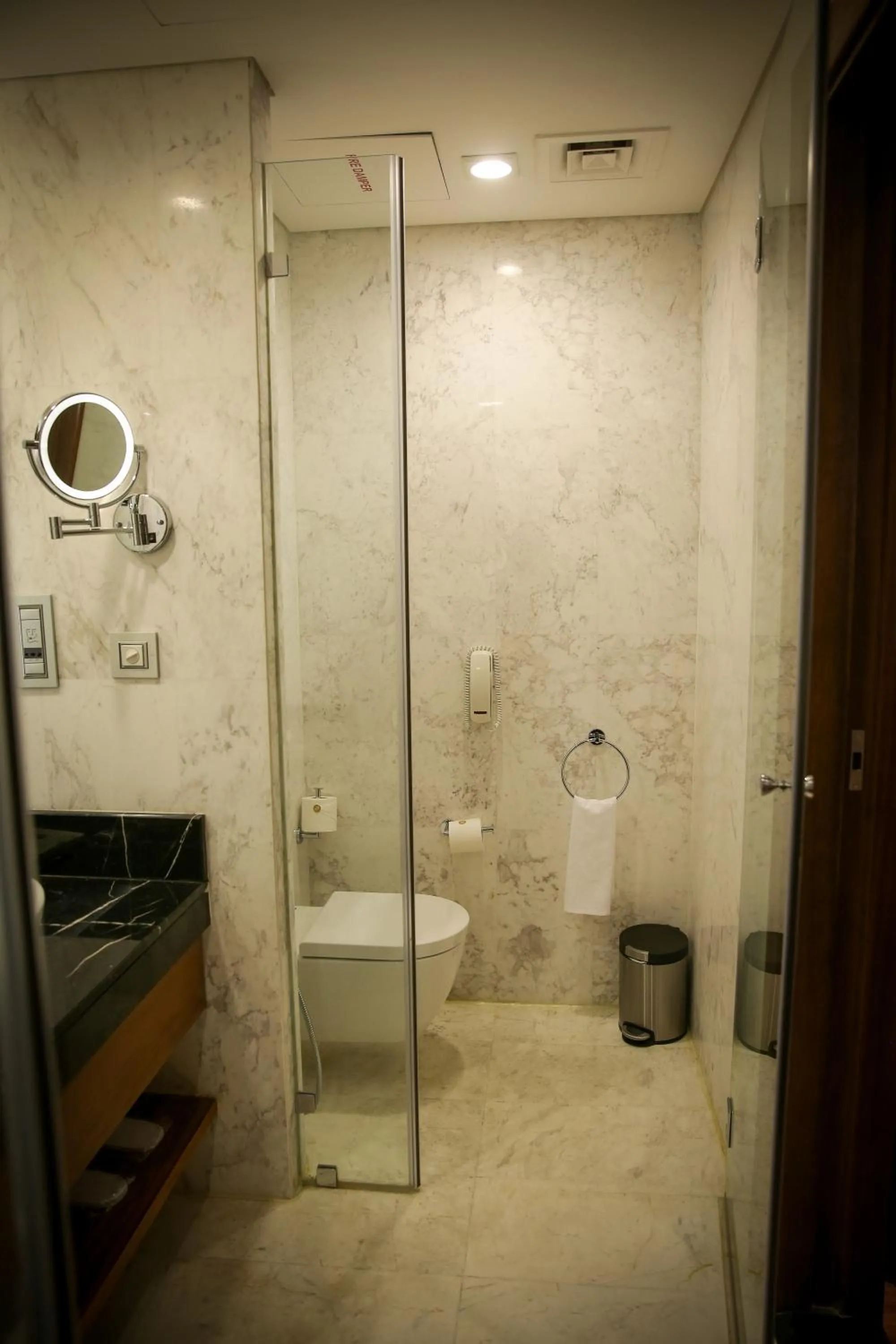 Toilet in The Avenue Hotel