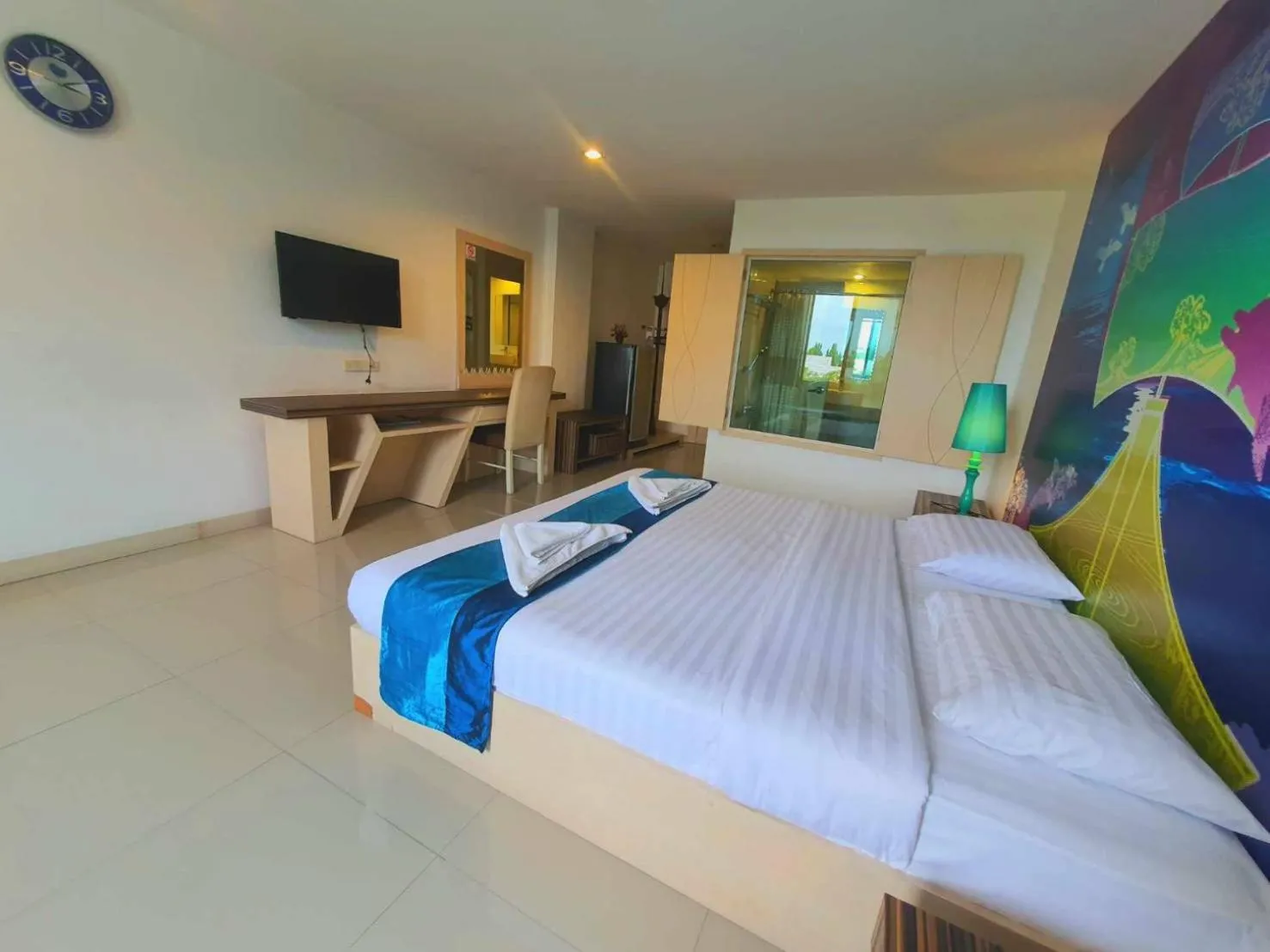 Bed in The Pacific Cool Chic