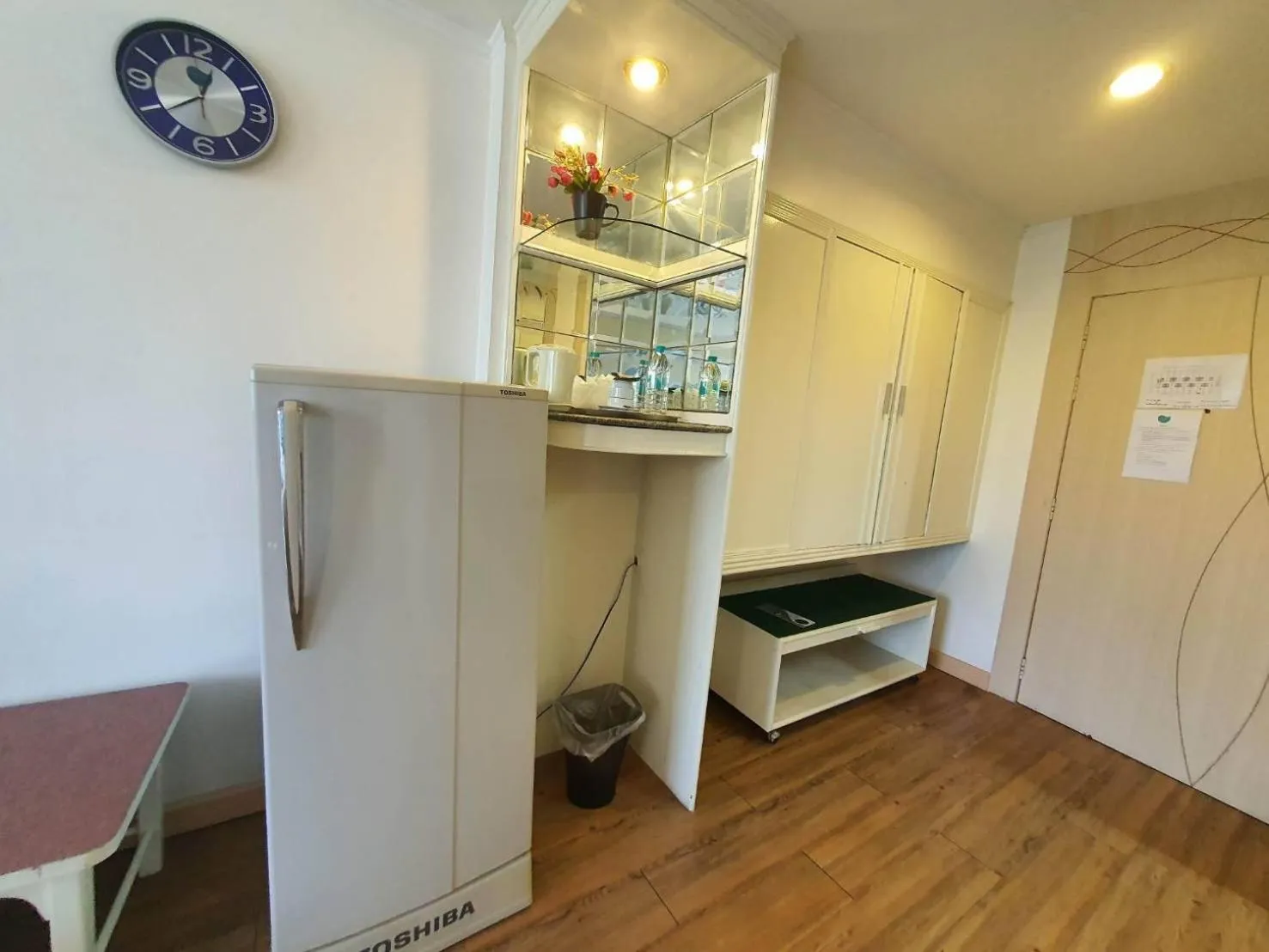 furniture in The Pacific Cool Chic