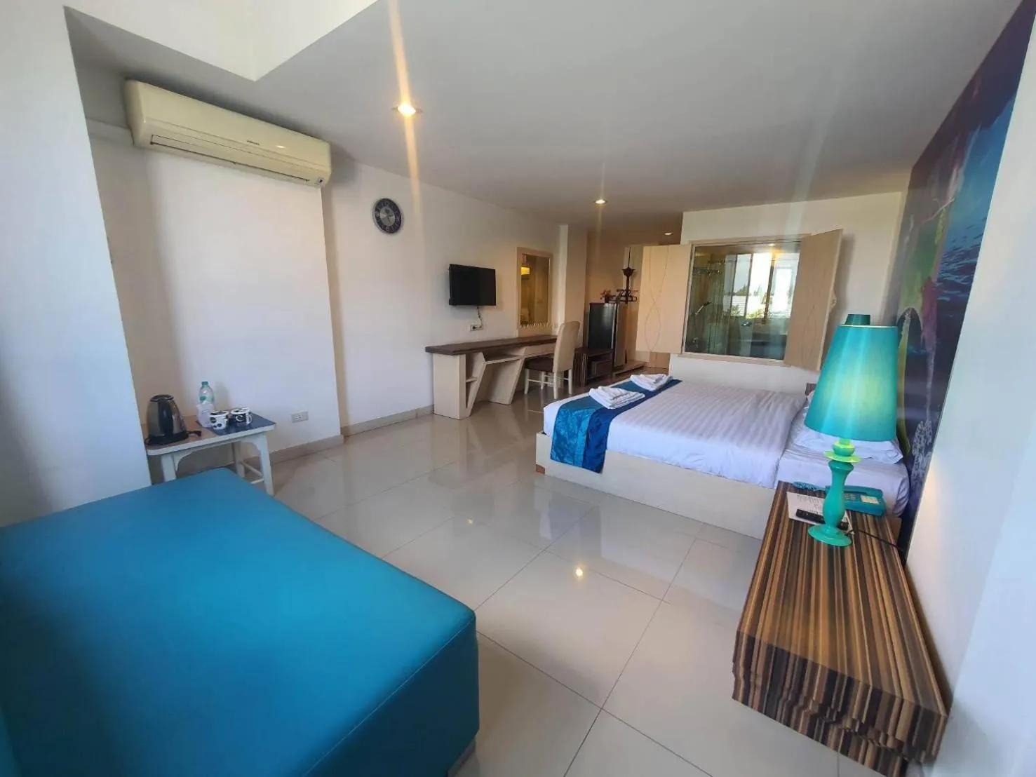 Bed in The Pacific Cool Chic