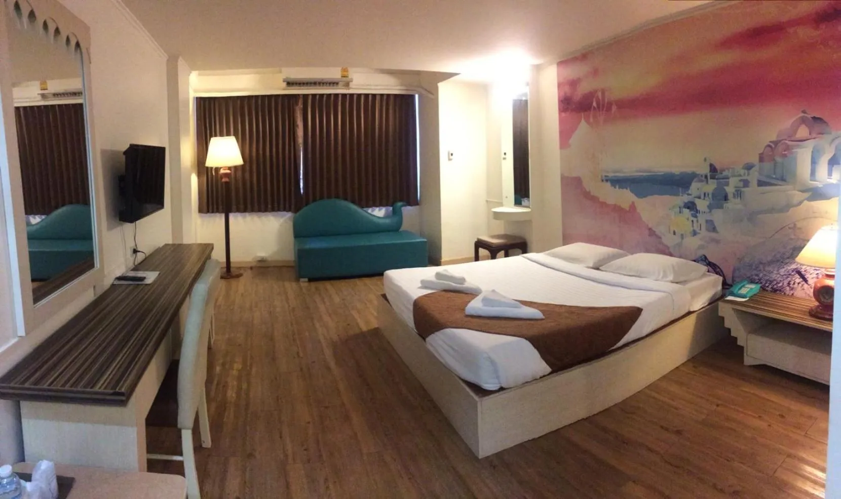 Bed in The Pacific Cool Chic