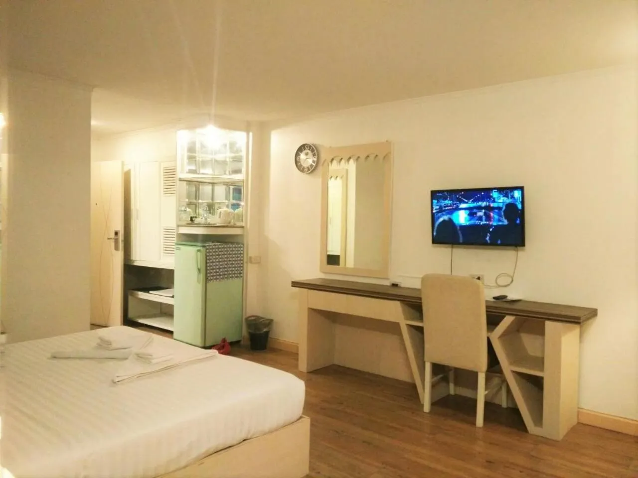 Decorative detail, Bed in The Pacific Cool Chic