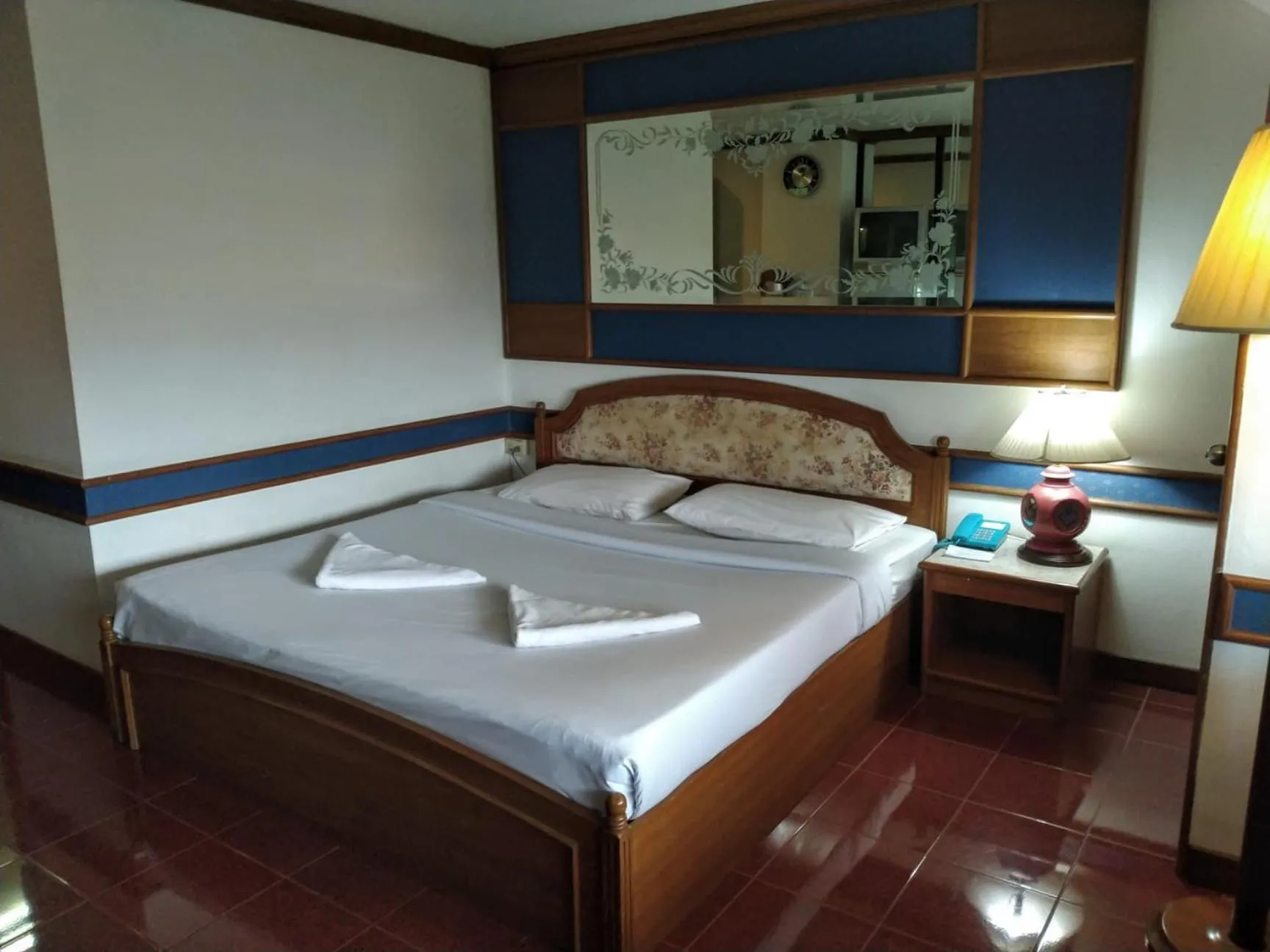 Bed in The Pacific Cool Chic