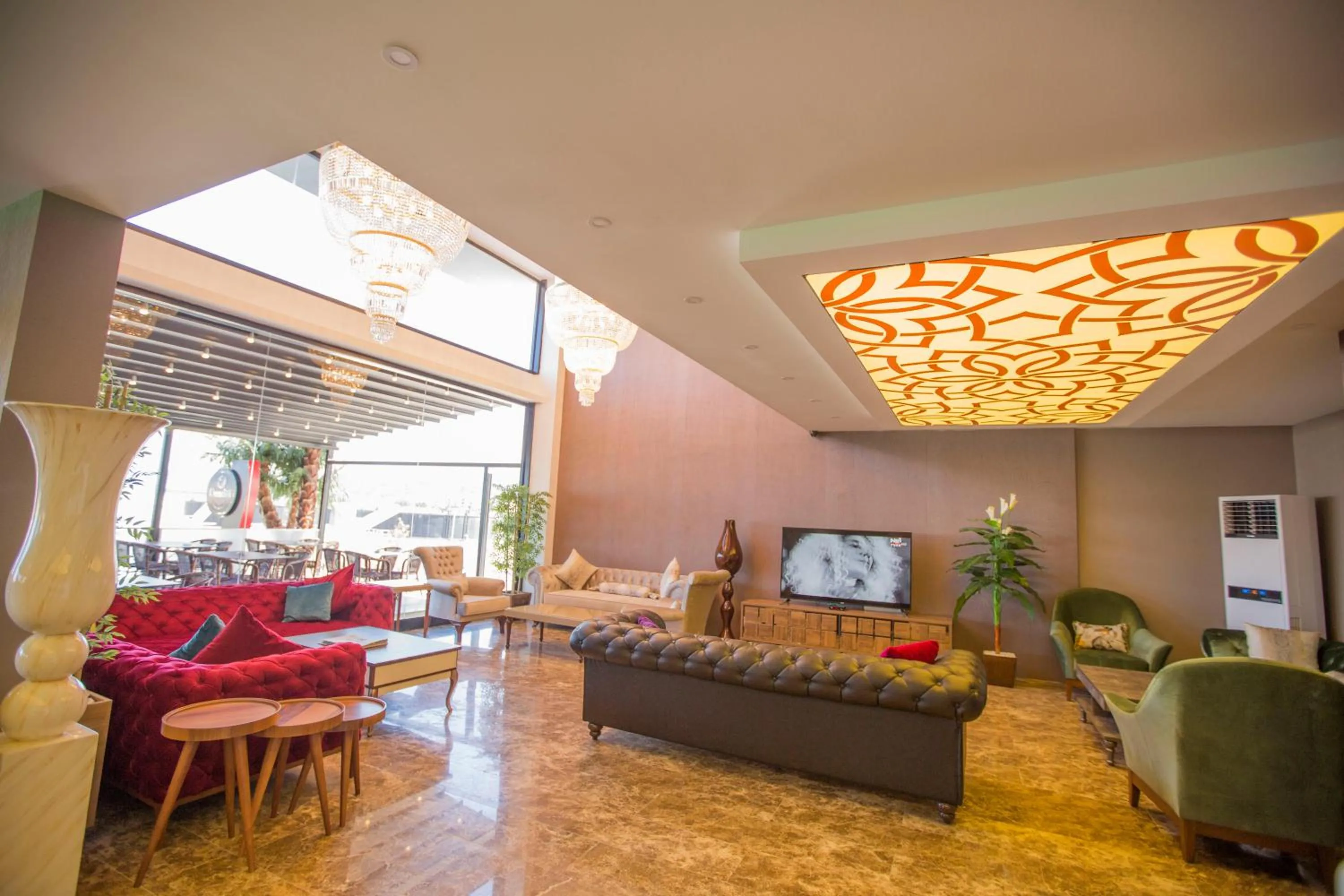 Lobby or reception, Lounge/Bar in Royal Life Exclusive