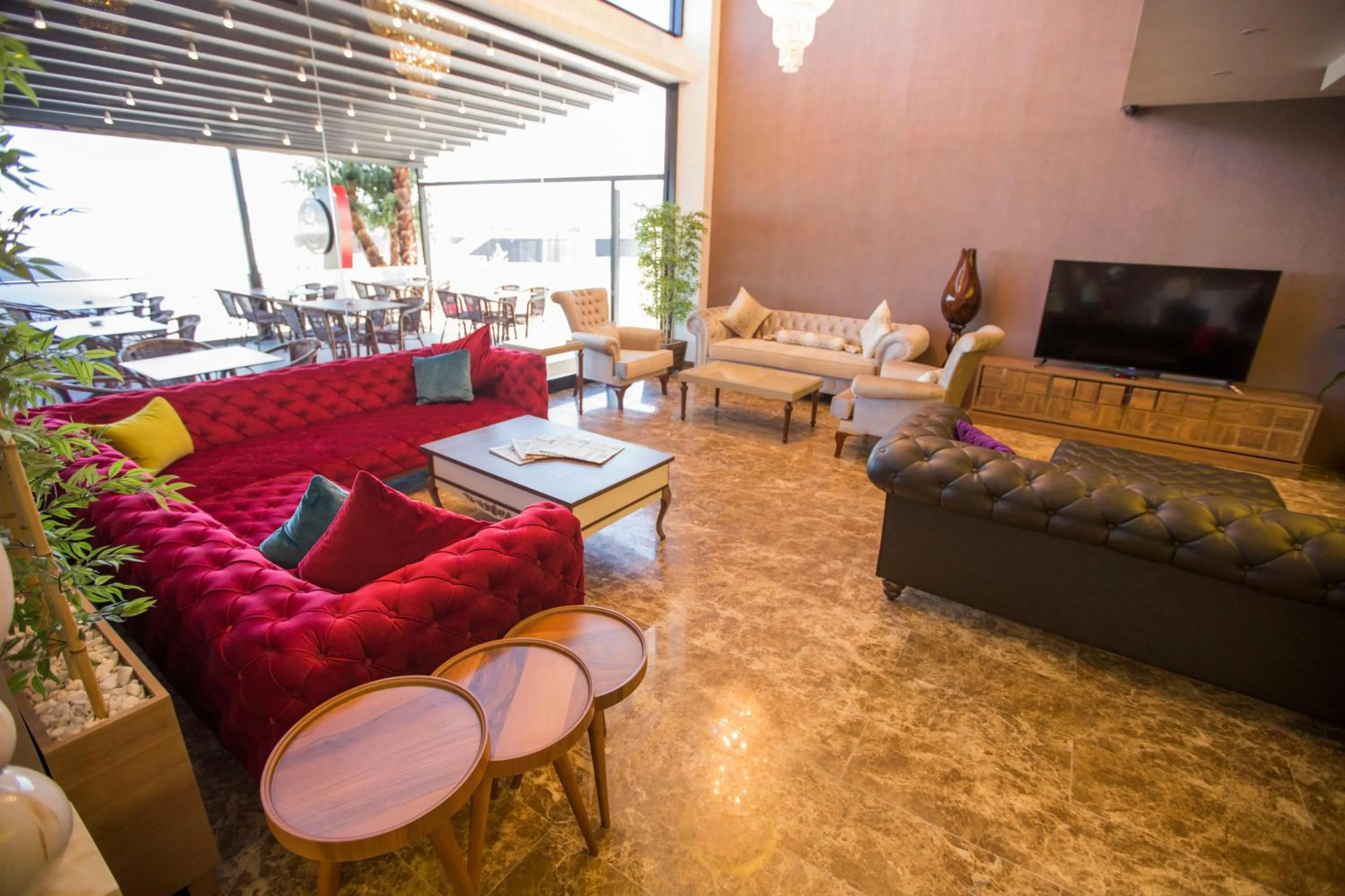 Lobby or reception, Lounge/Bar in Royal Life Exclusive