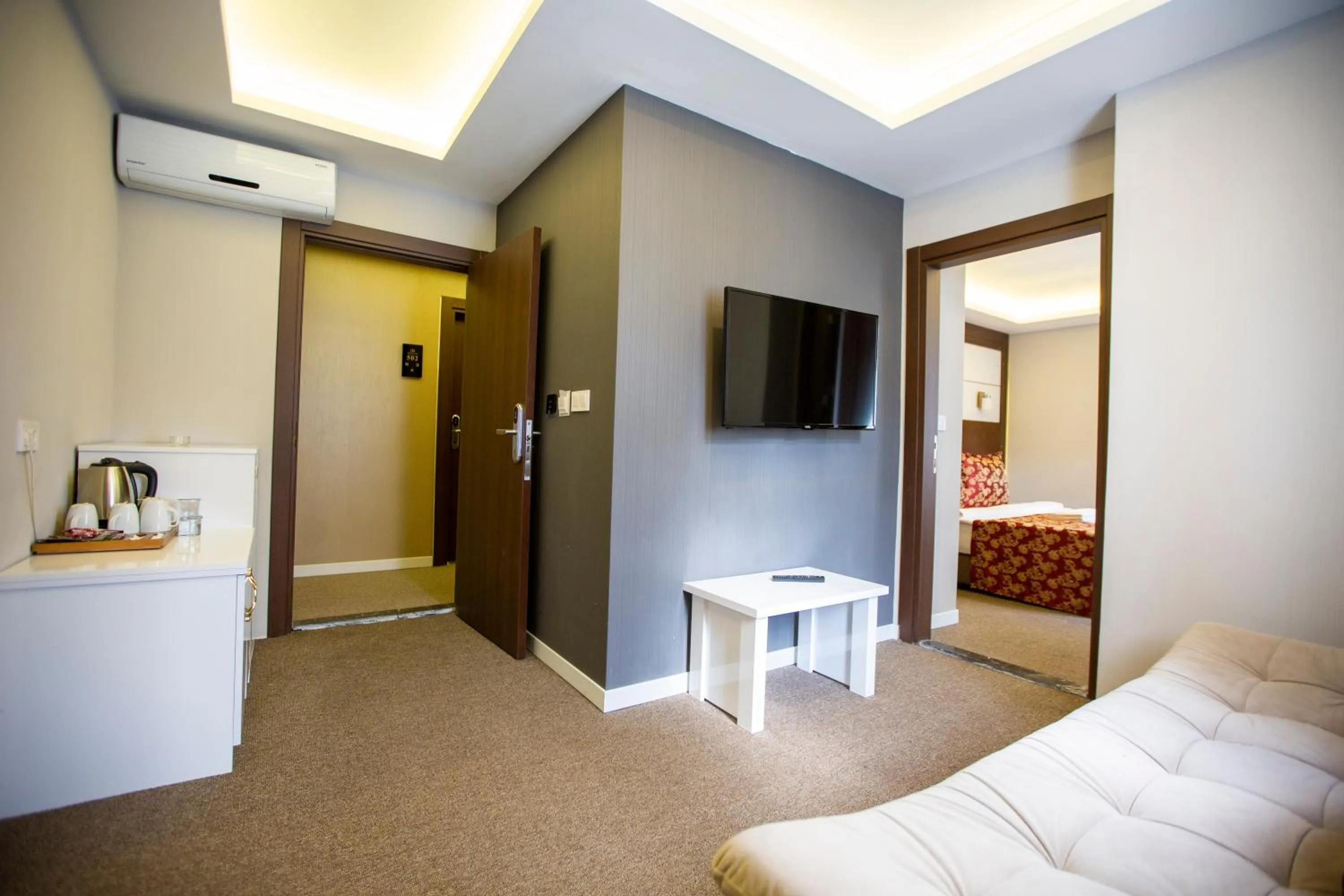 TV and multimedia, TV/Entertainment Center in Royal Life Exclusive