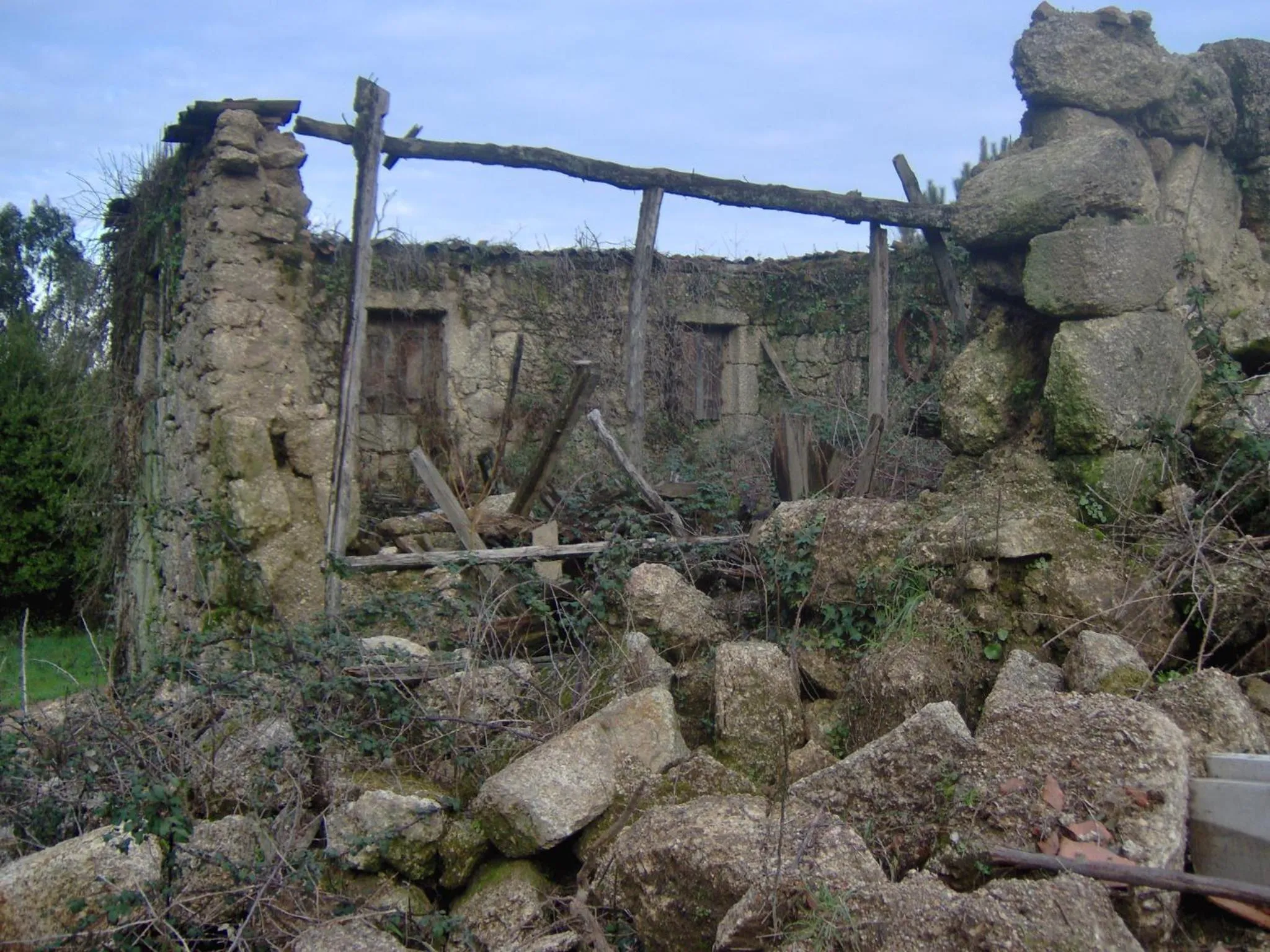 Property building in Casas Vale Martinho