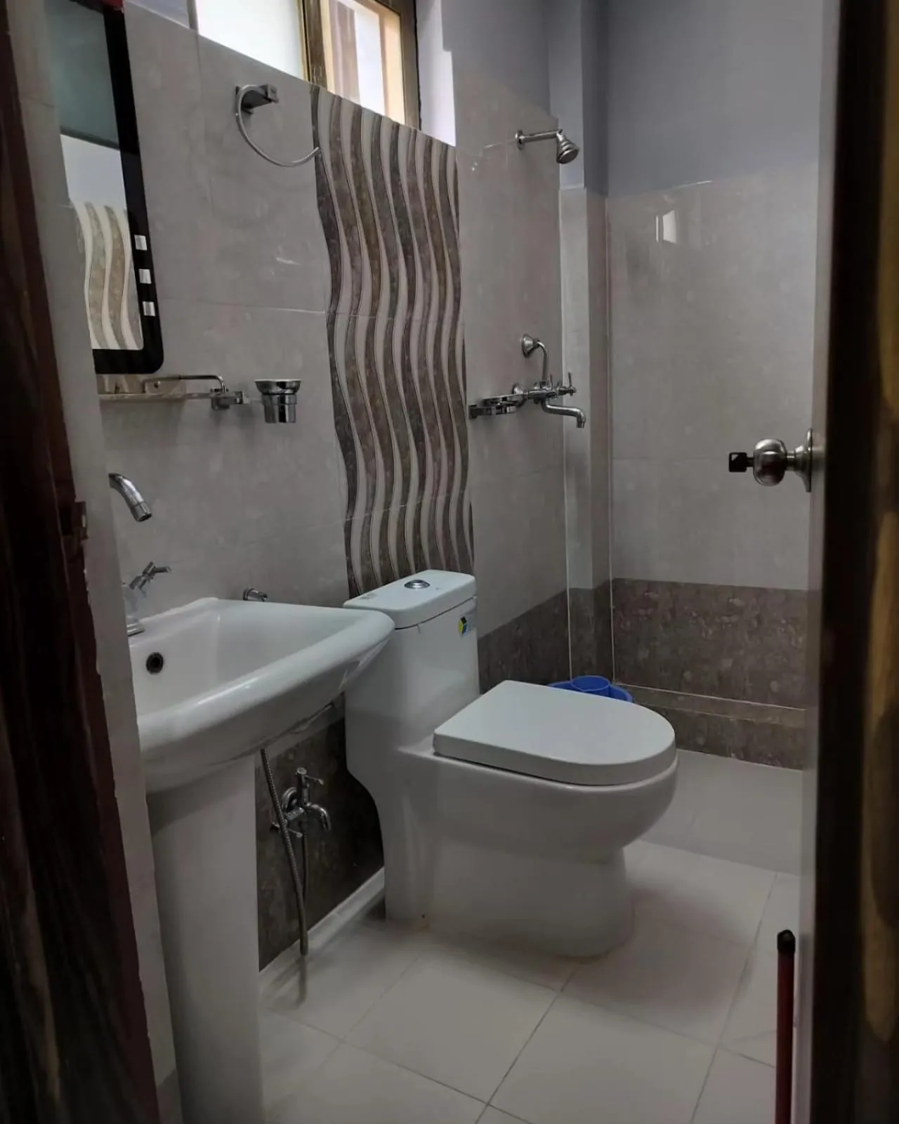 Three Brothers Apartment and Hotel