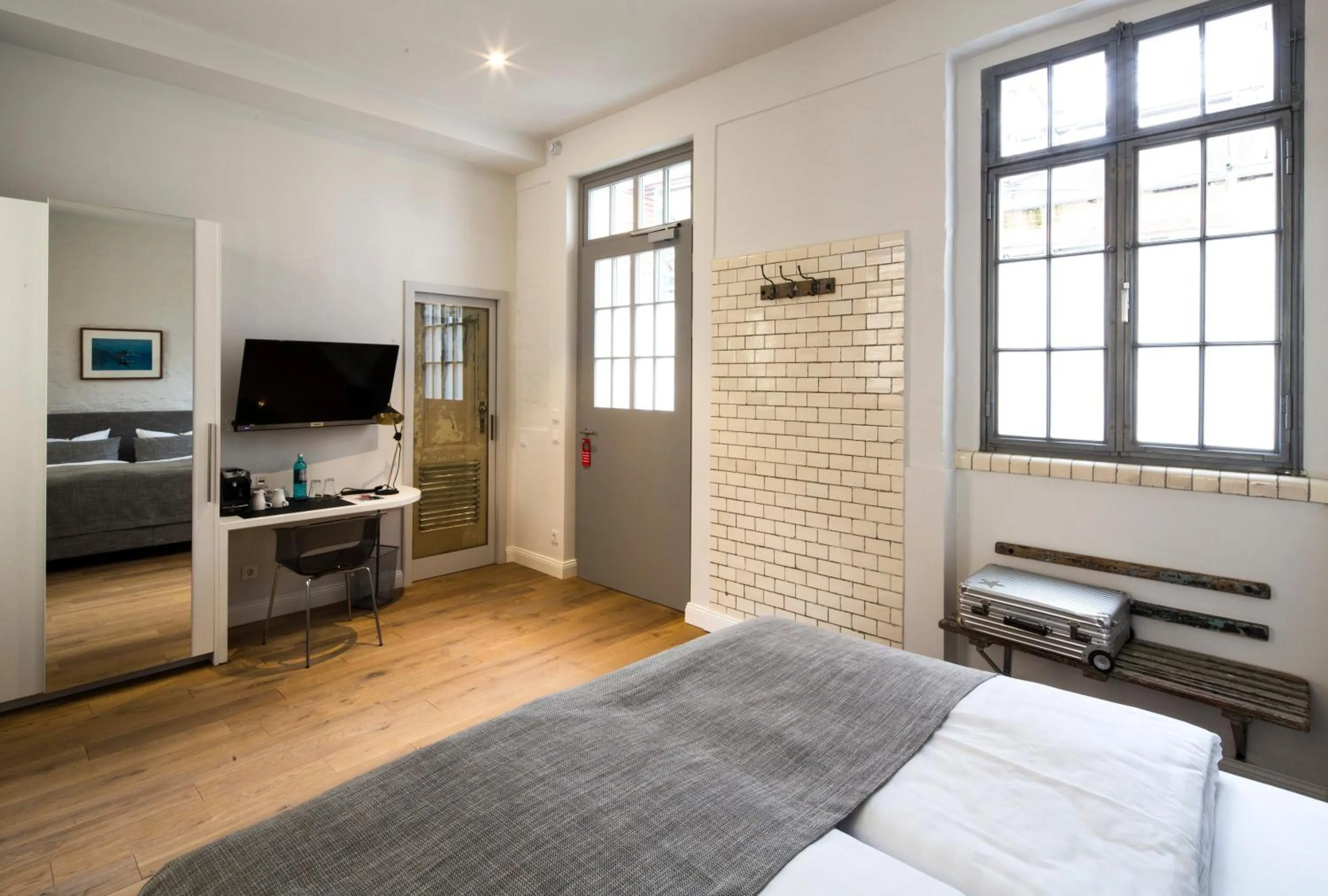 Photo of the whole room, Bed in Hotel Oderberger