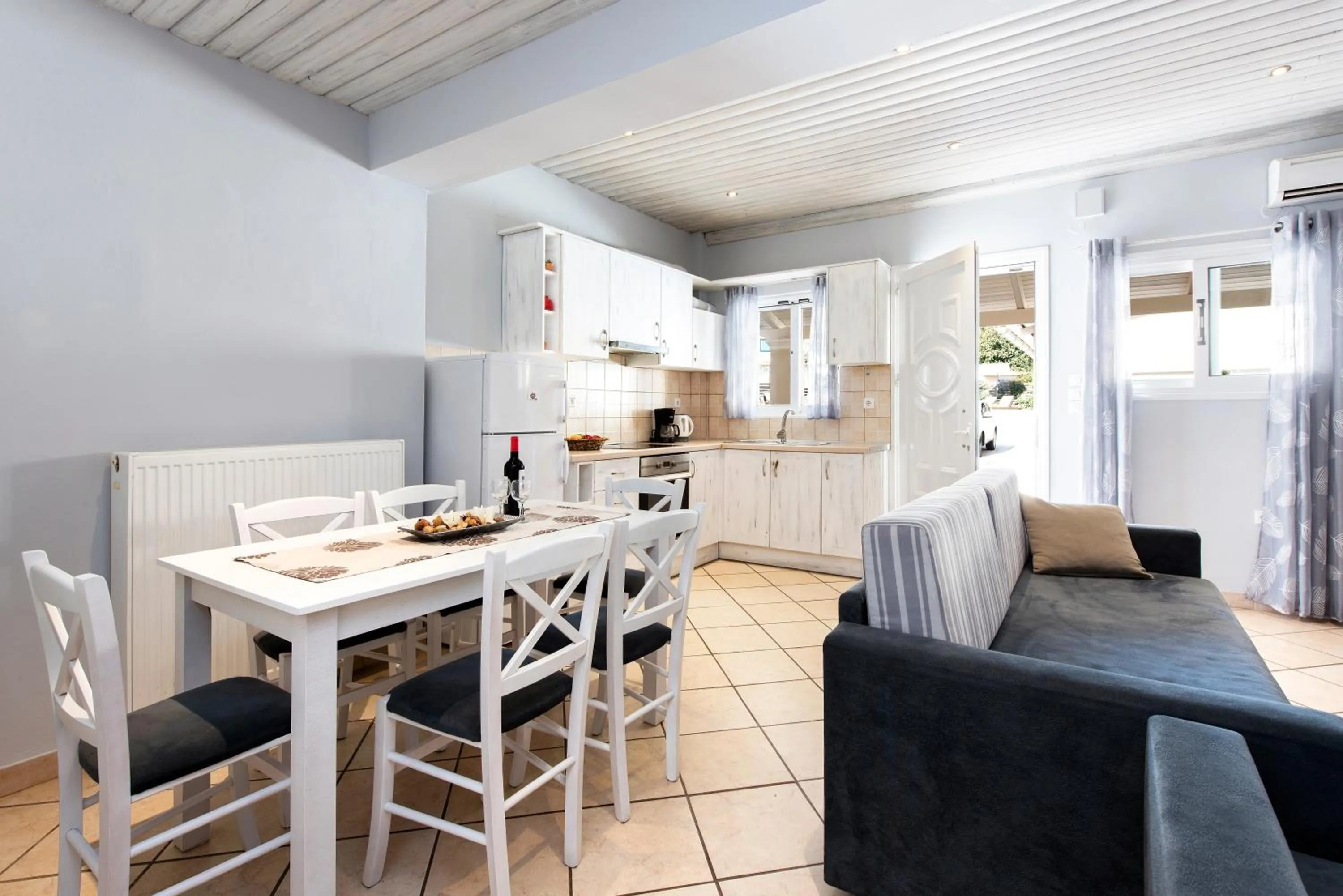 Coffee/tea facilities in Anita Village