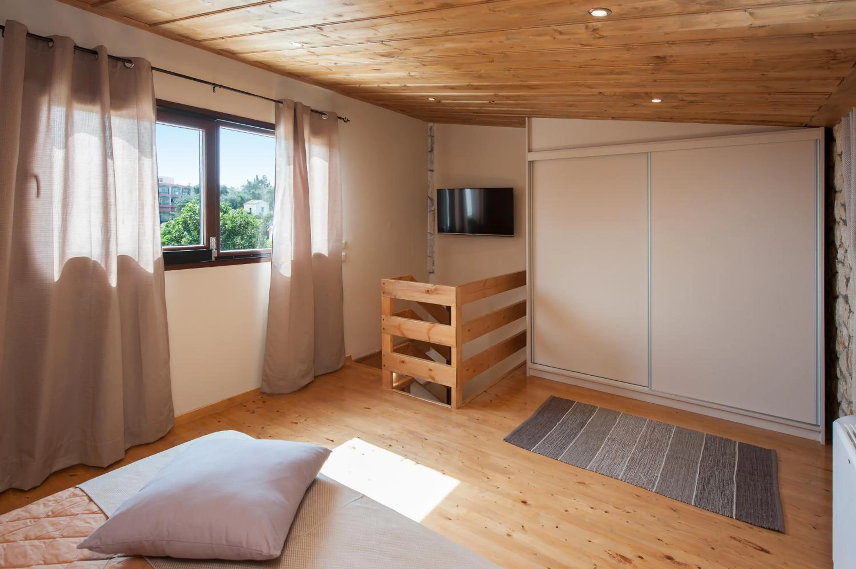 Photo of the whole room in Anita Village