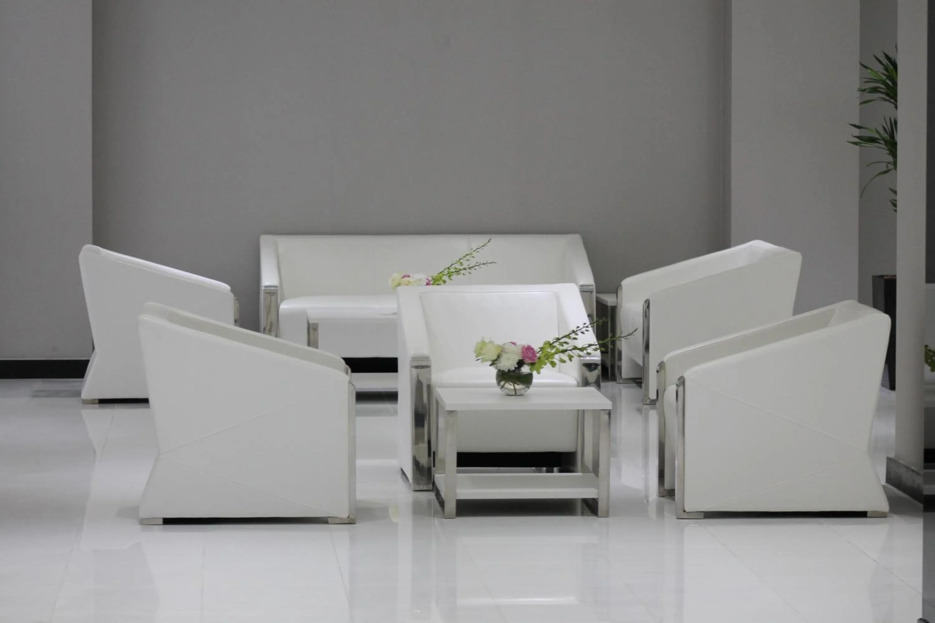 Lobby or reception in Golden Tulip Al Khobar Suites