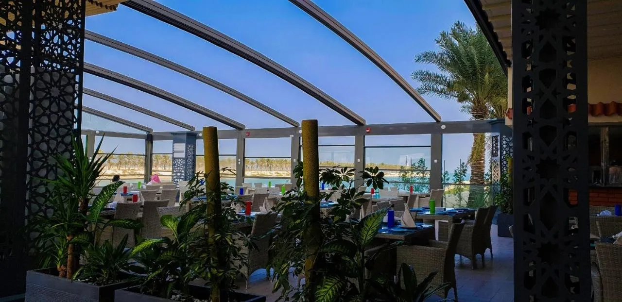 Restaurant/places to eat in Golden Tulip Al Khobar Suites