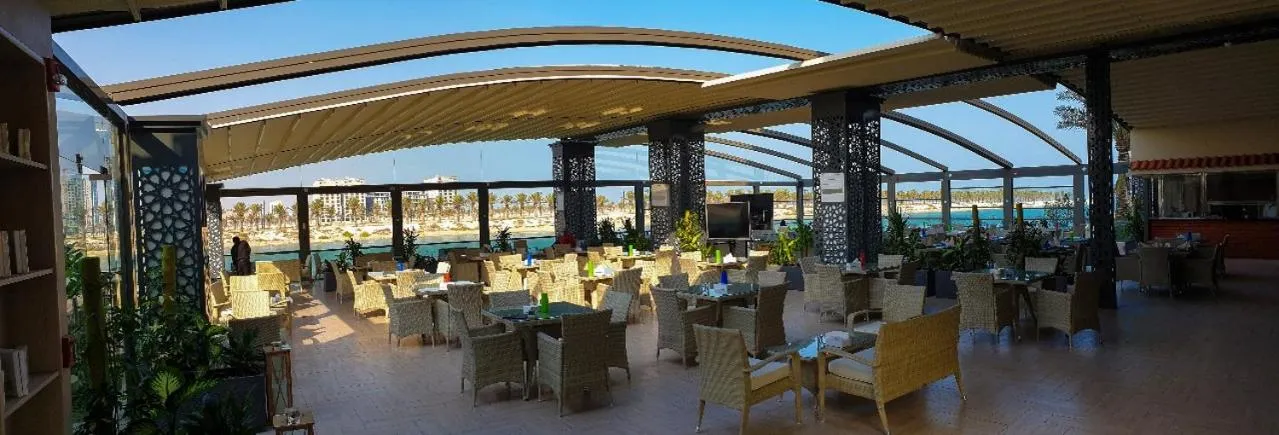 Restaurant/places to eat in Golden Tulip Al Khobar Suites