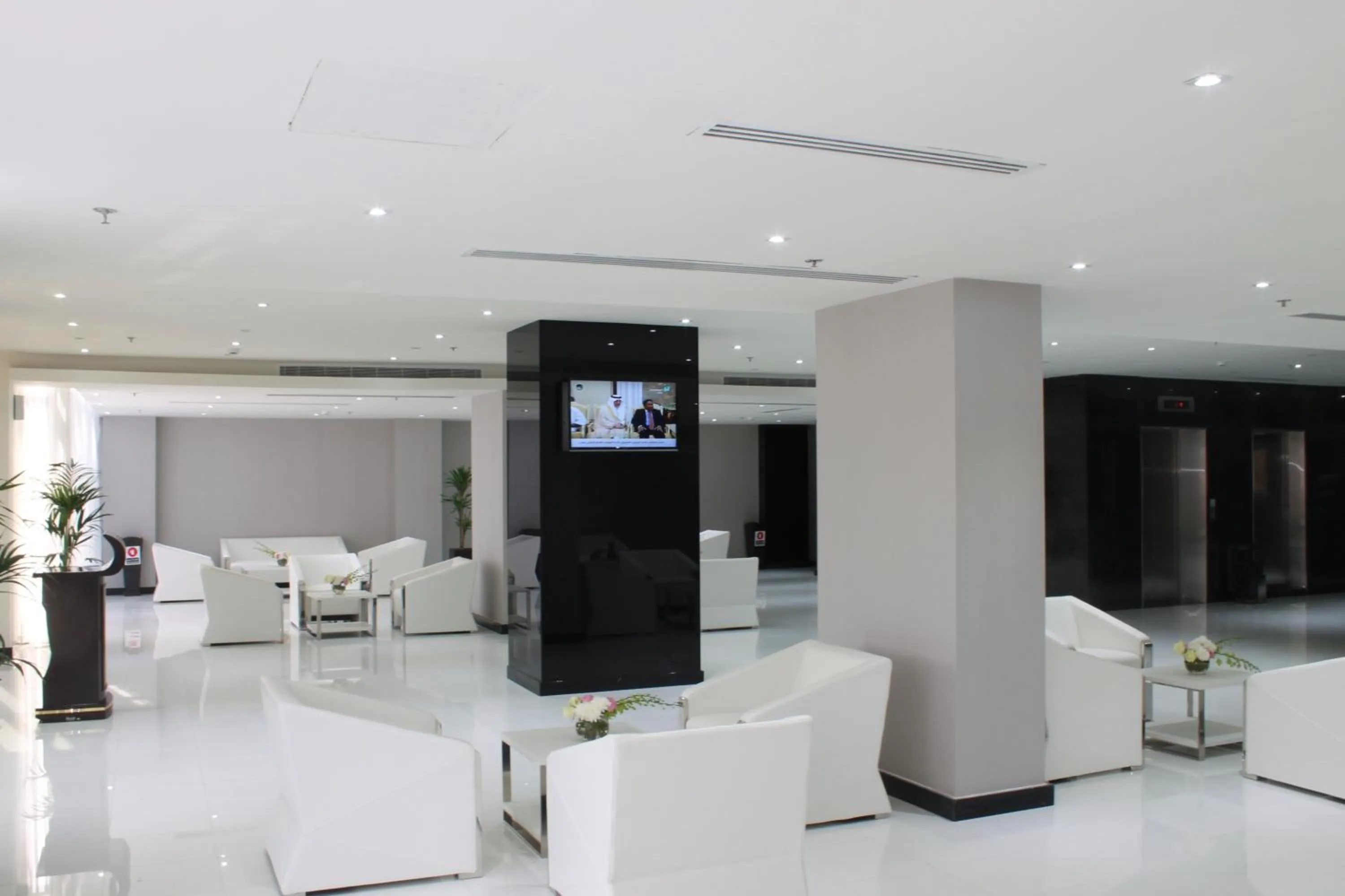 Lobby or reception in Golden Tulip Al Khobar Suites