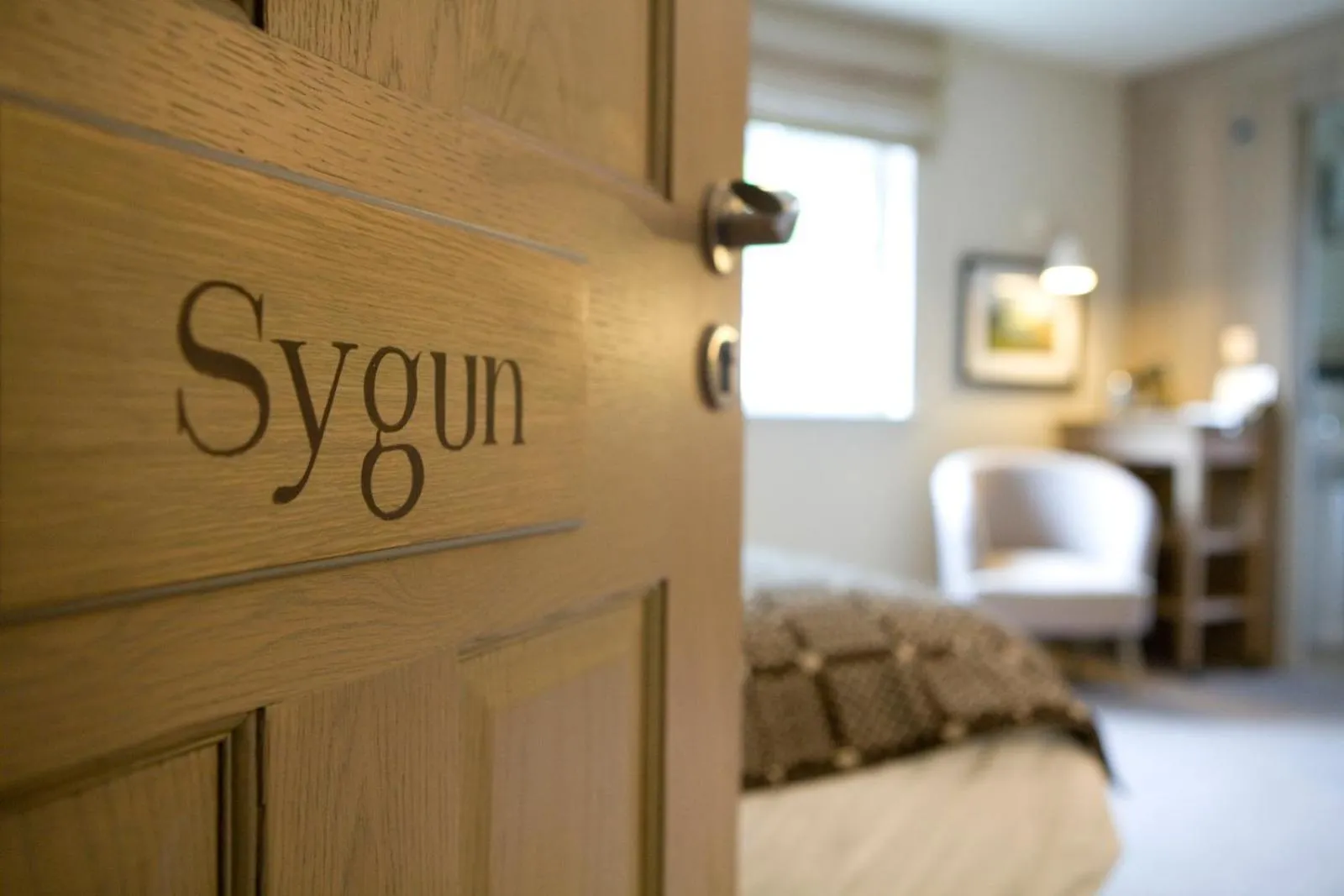 Bedroom, Bed in Saracens Head