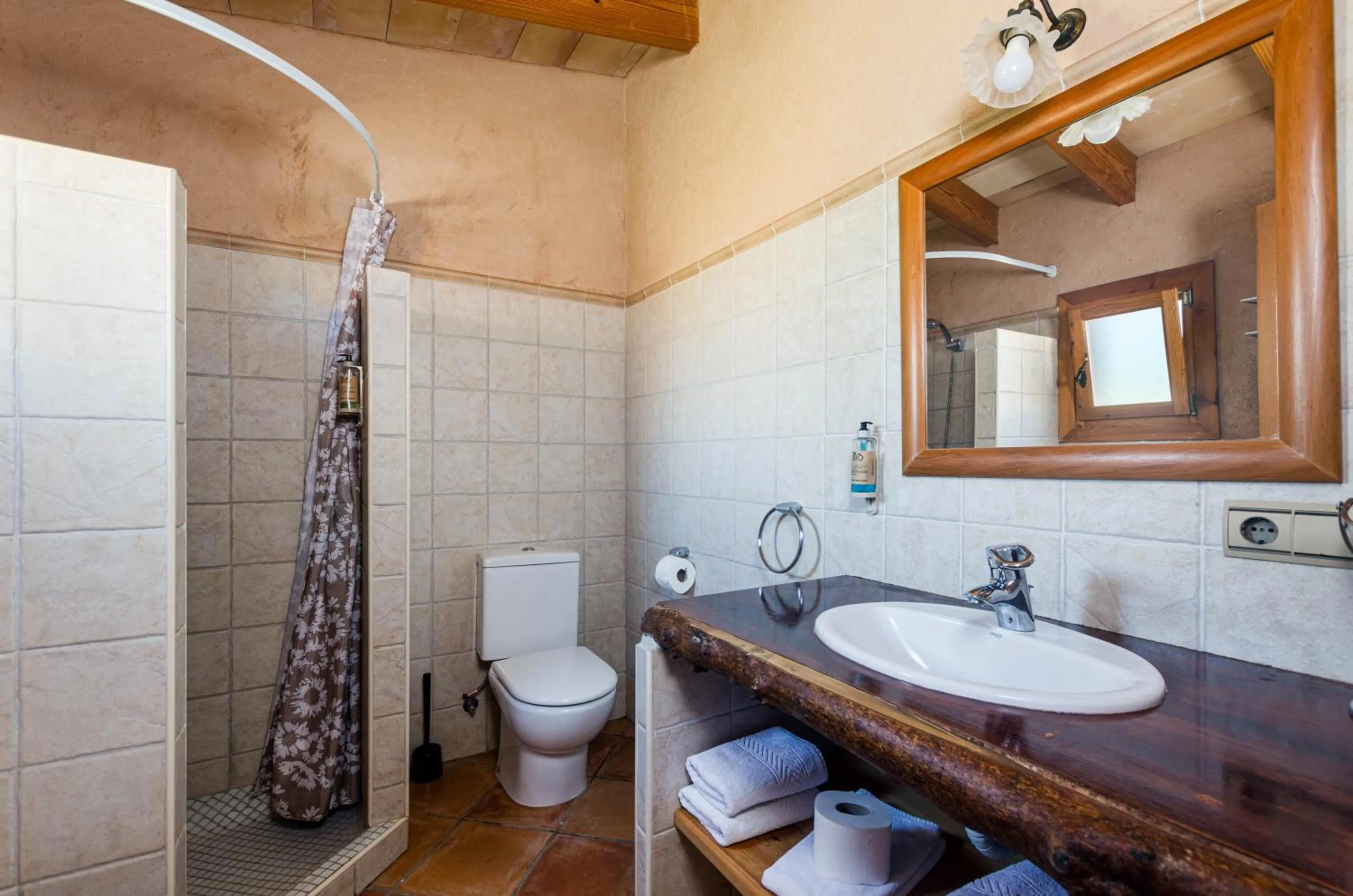 Shower in Can Porretí Agroturisme